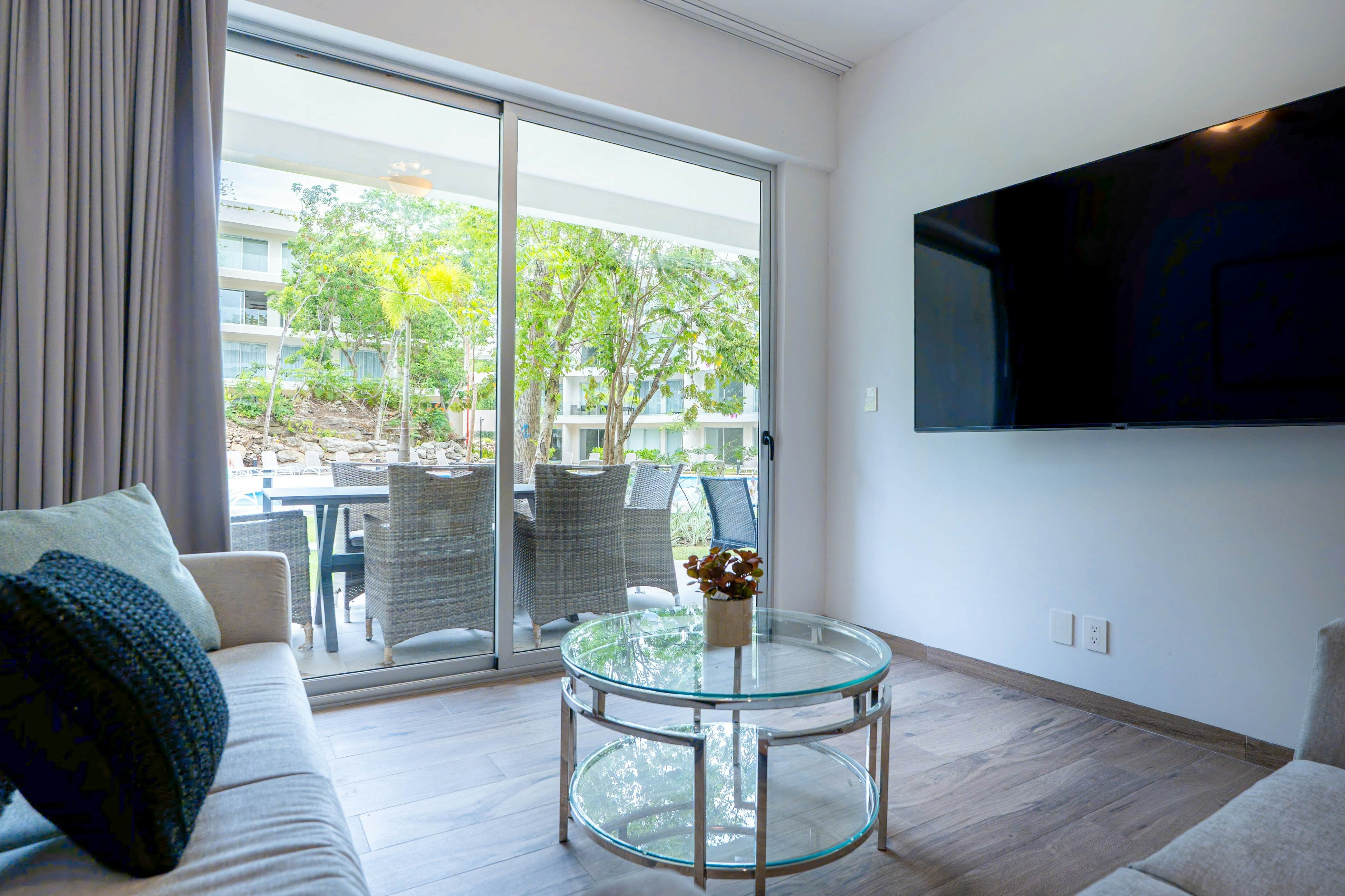 Palma y Playa at TL B005