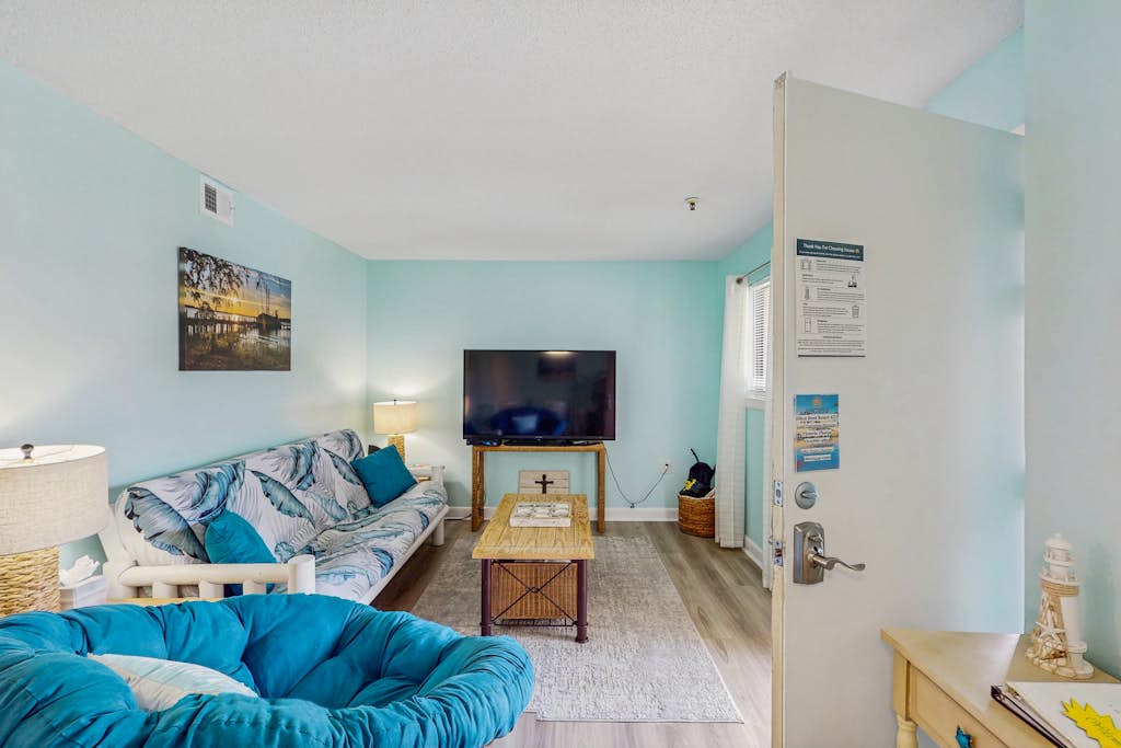 Island Resort Getaway | 3 Pools, Hot Tub, Tennis & Beach Access | Near Golf — Hilton Head, SC — vacation rental