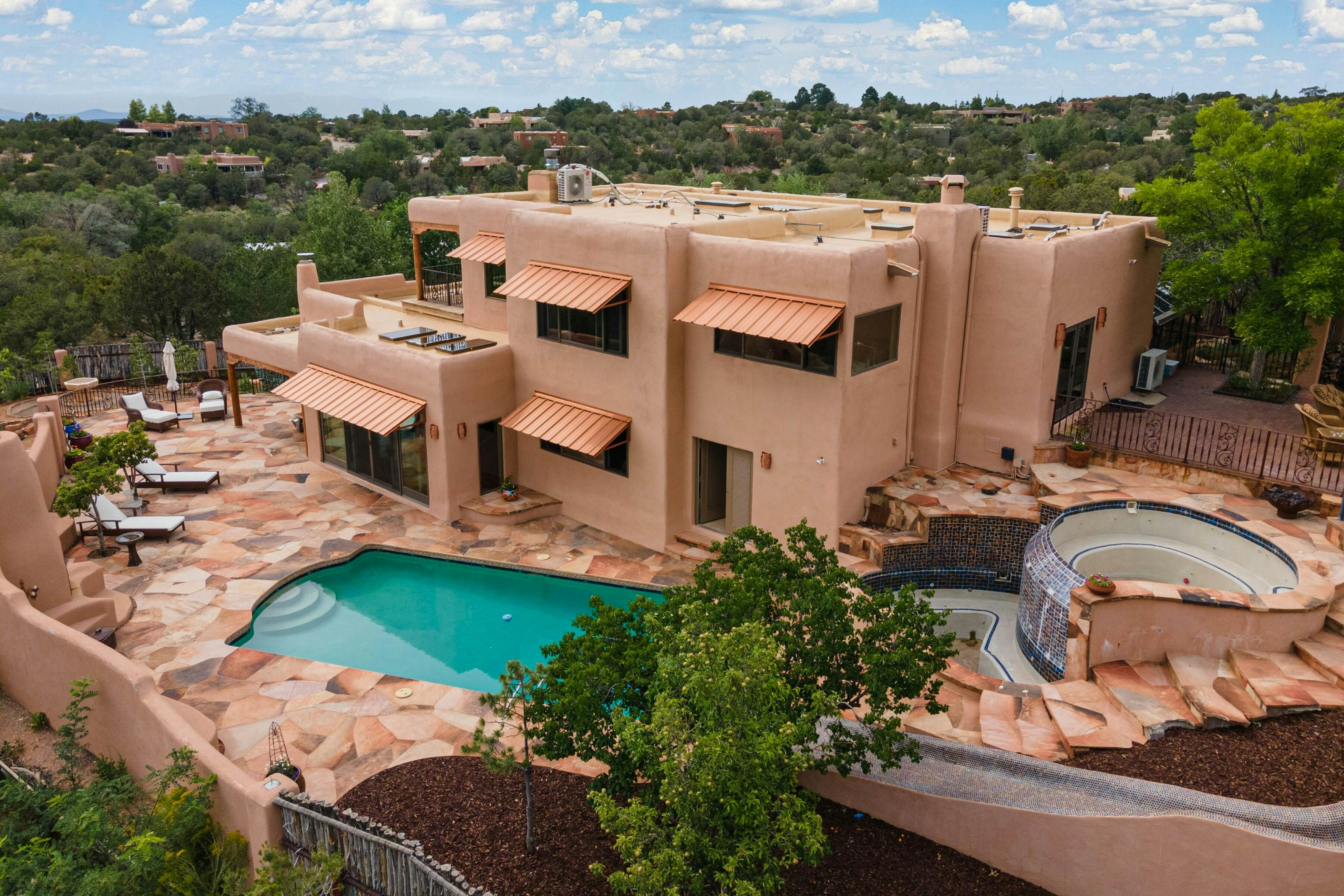 Copper Canyon Roads Estate - 30-night minimum