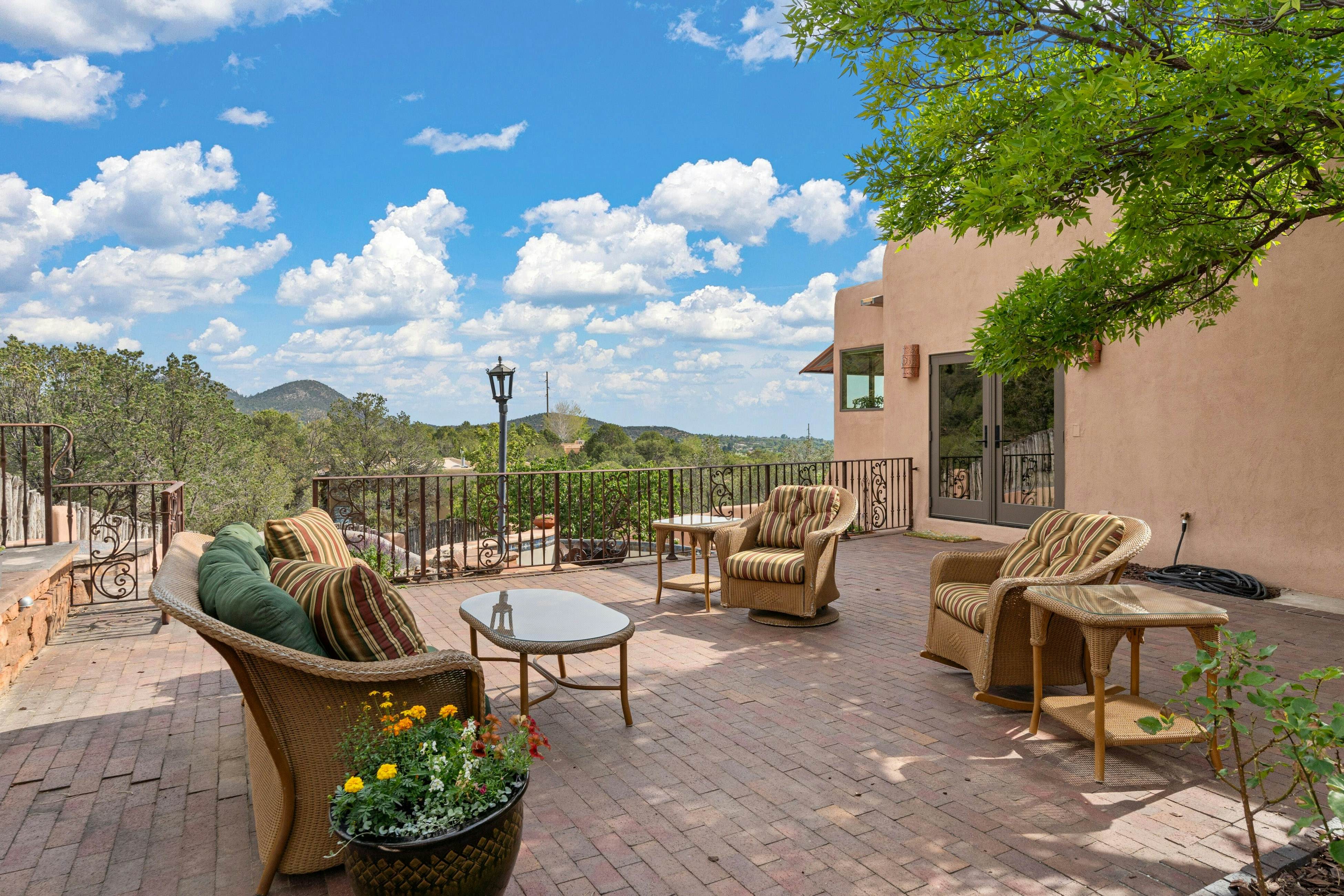 Copper Canyon Roads Estate - 30-night minimum