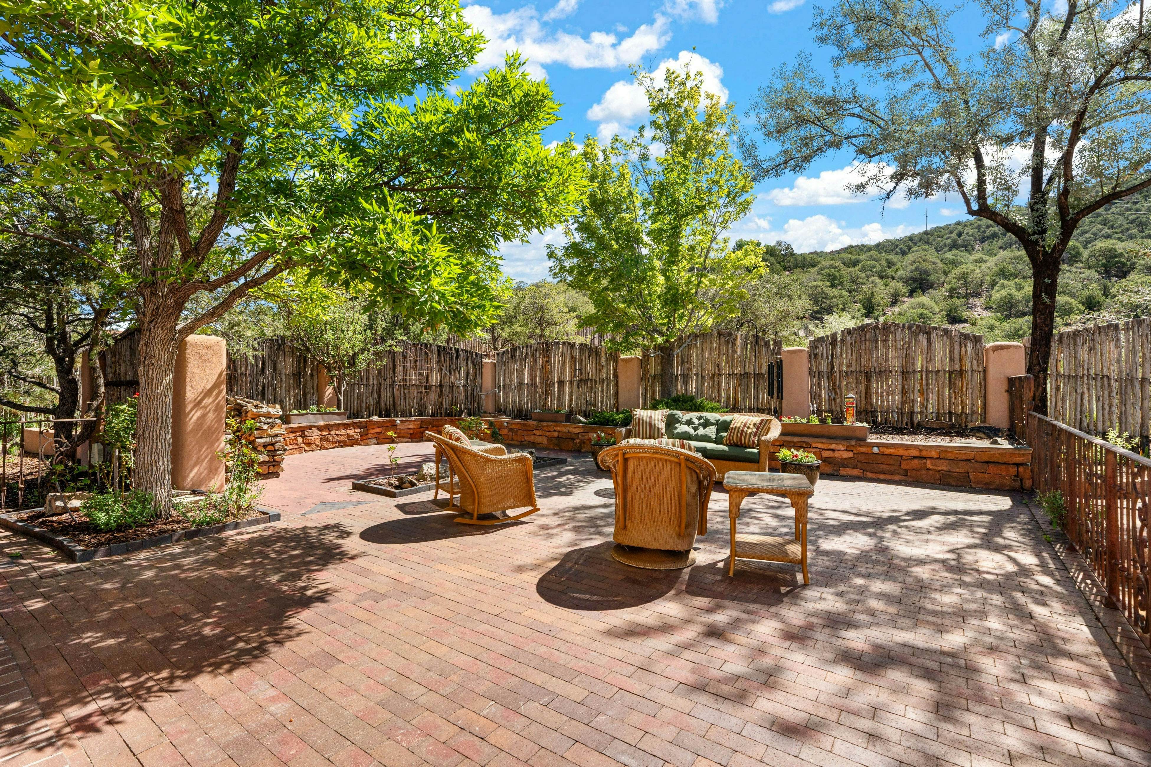 Copper Canyon Roads Estate - 30-night minimum