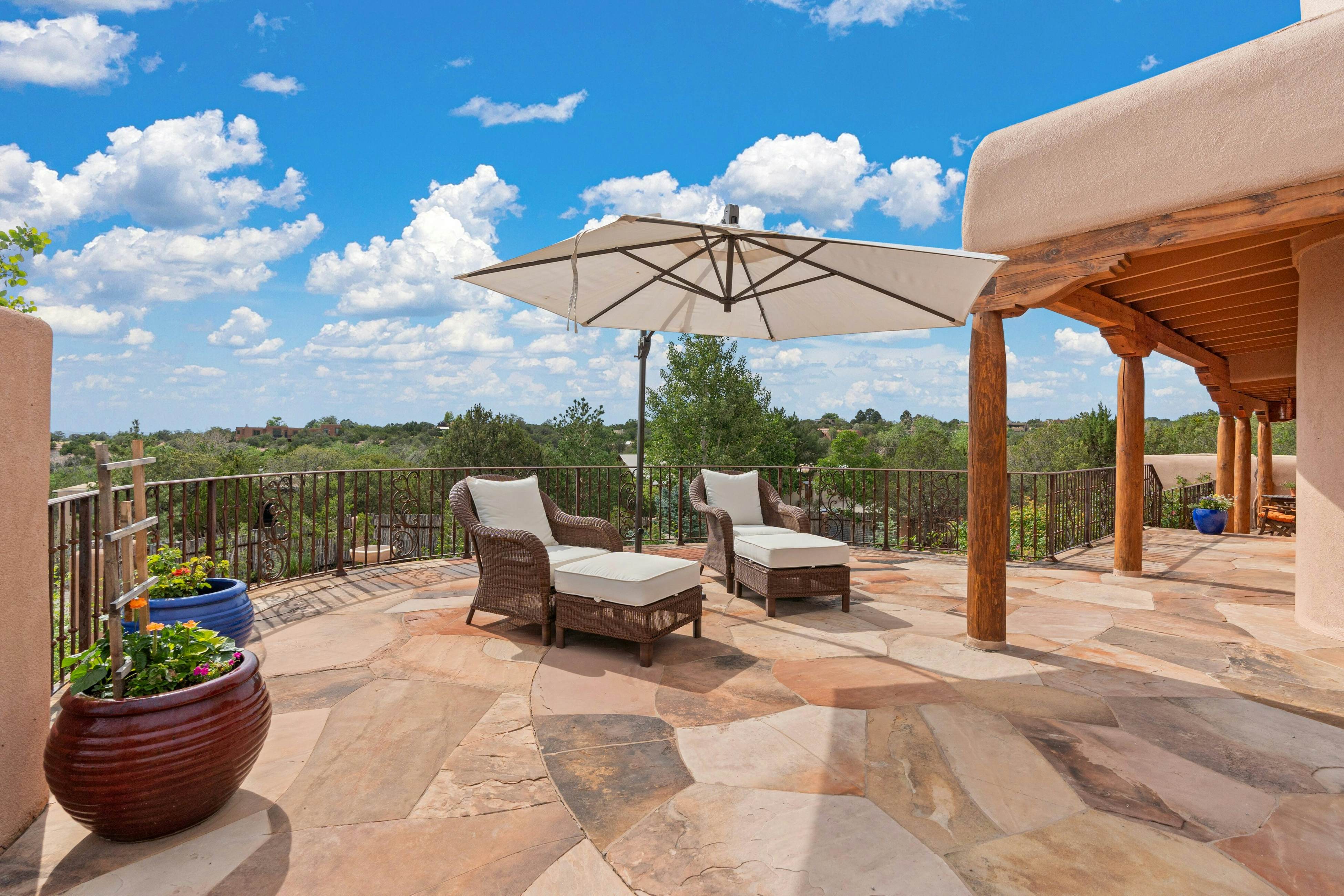 Copper Canyon Roads Estate - 30-night minimum