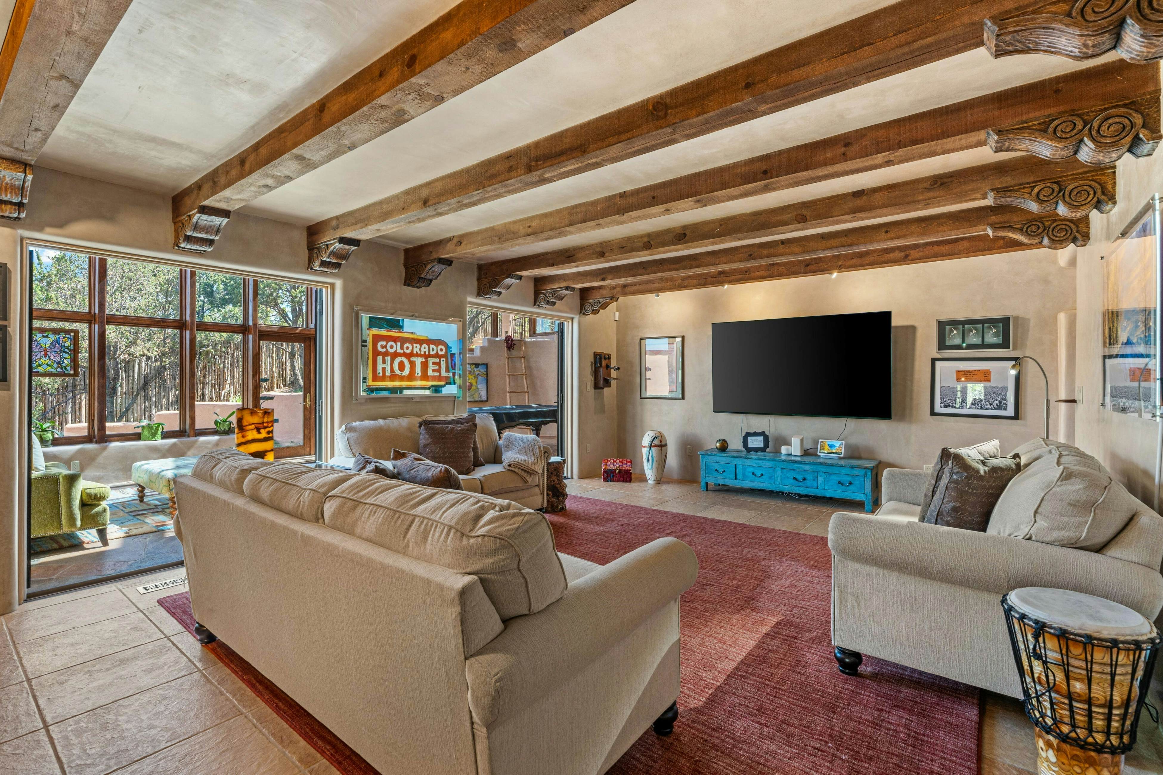 Copper Canyon Roads Estate - 30-night minimum