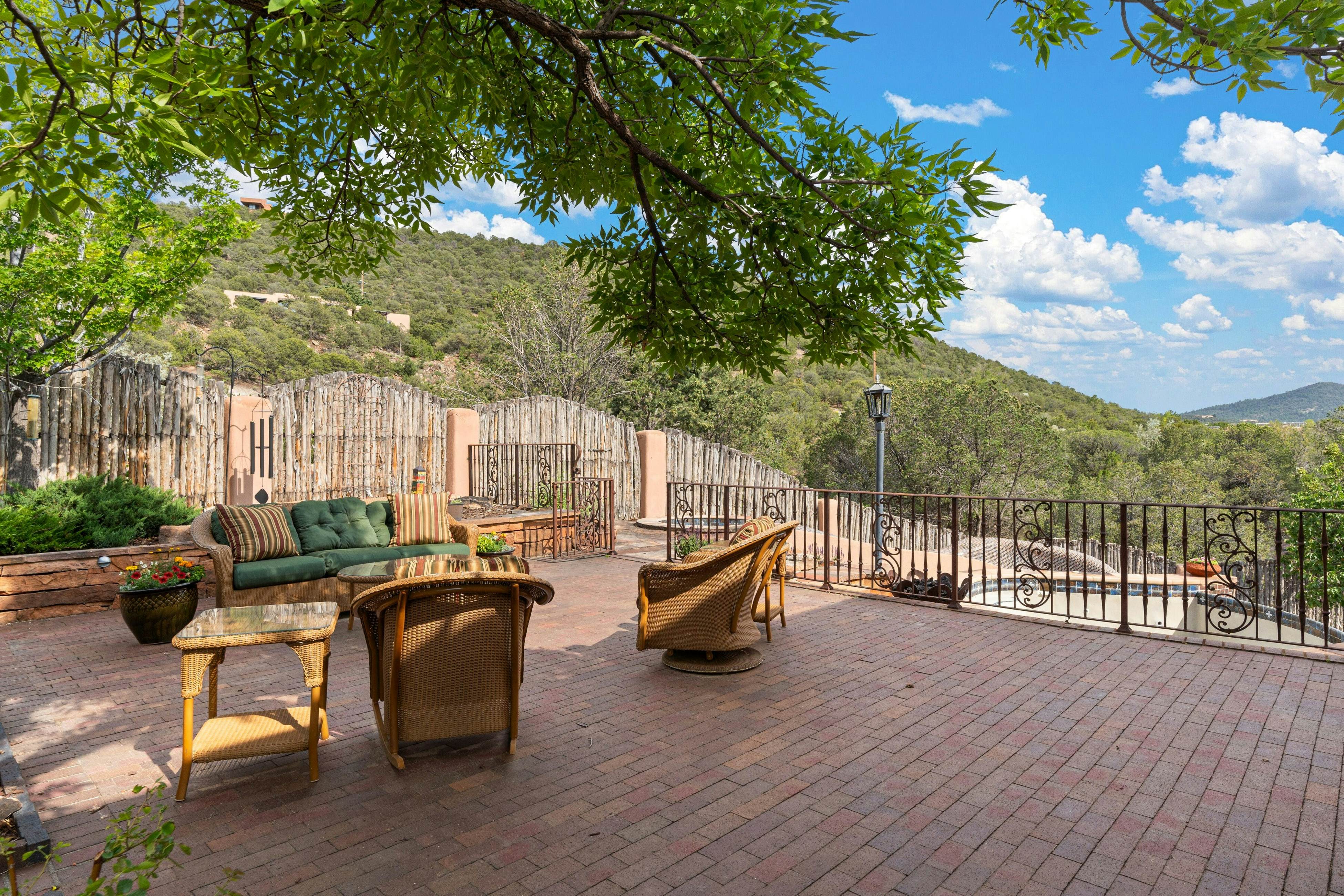 Copper Canyon Roads Estate - 30-night minimum