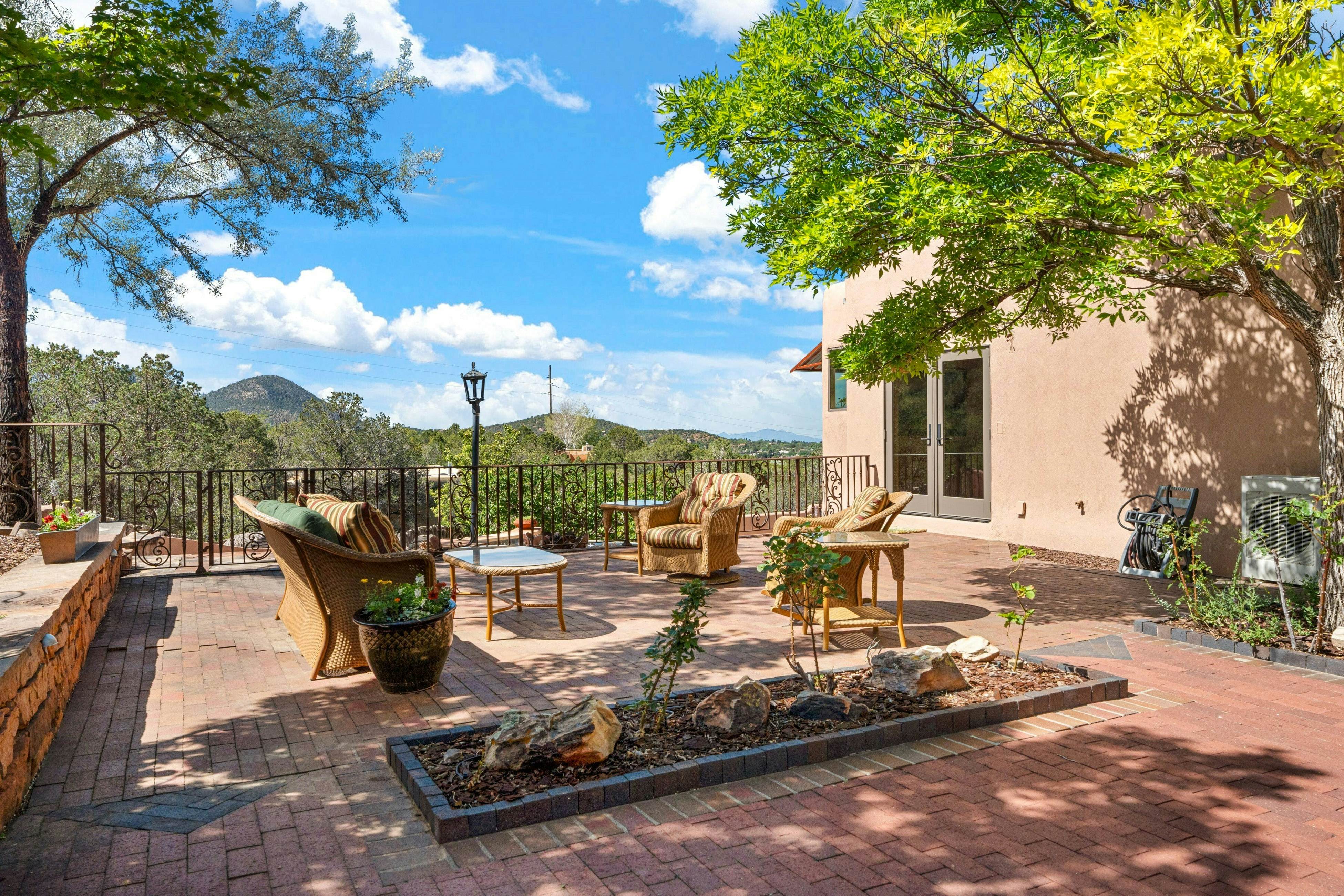 Copper Canyon Roads Estate - 30-night minimum