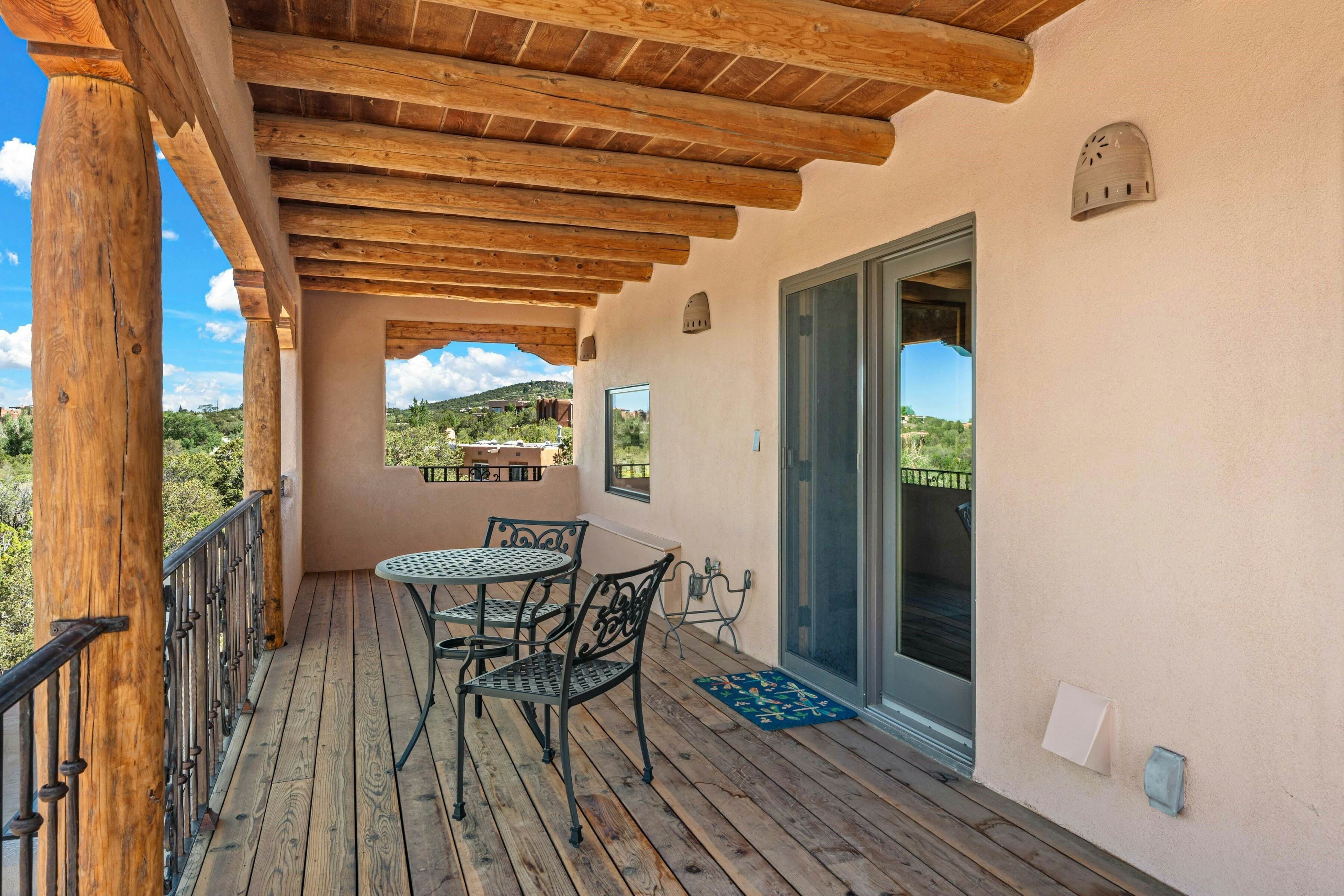 Copper Canyon Roads Estate - 30-night minimum