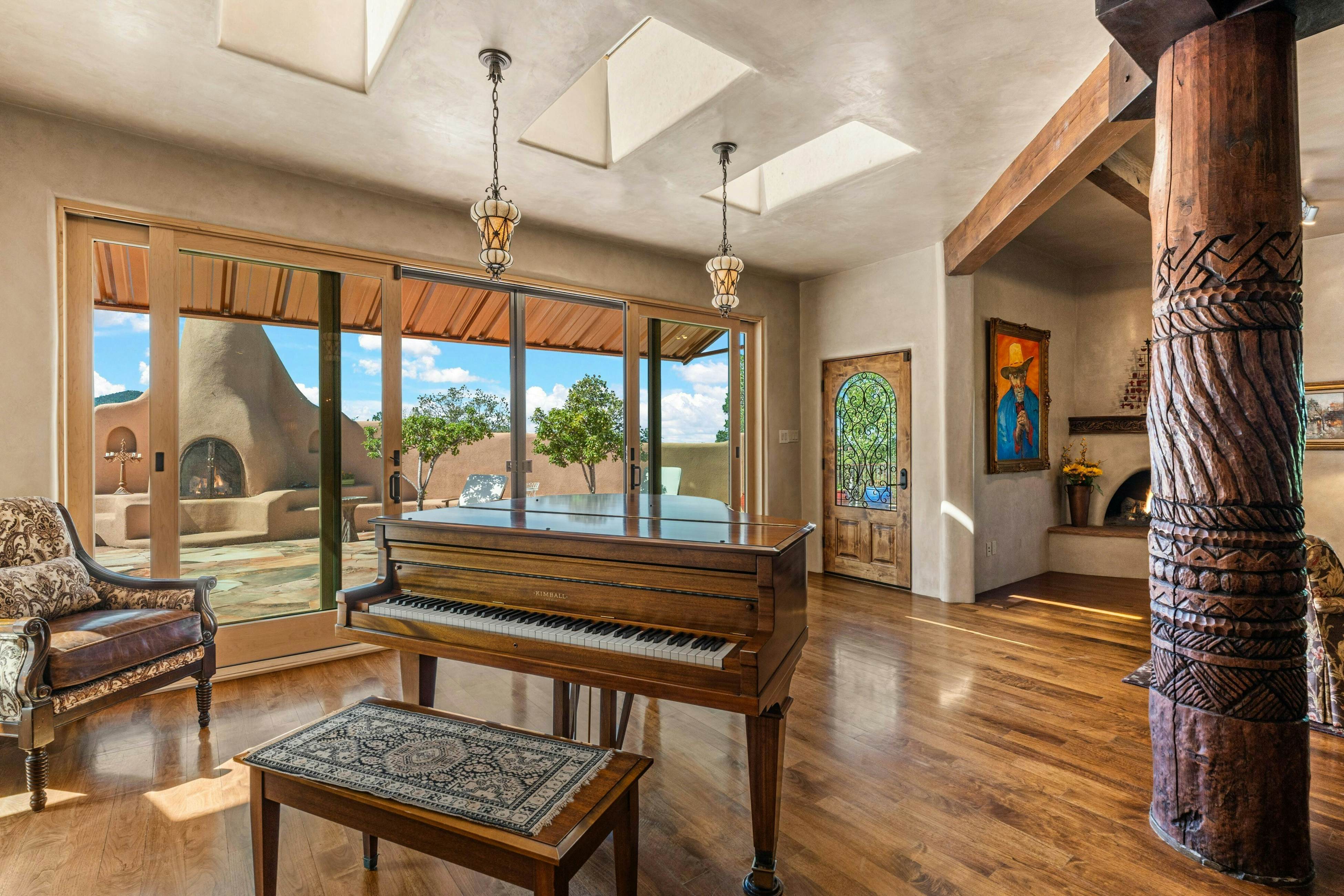 Copper Canyon Roads Estate - 30-night minimum