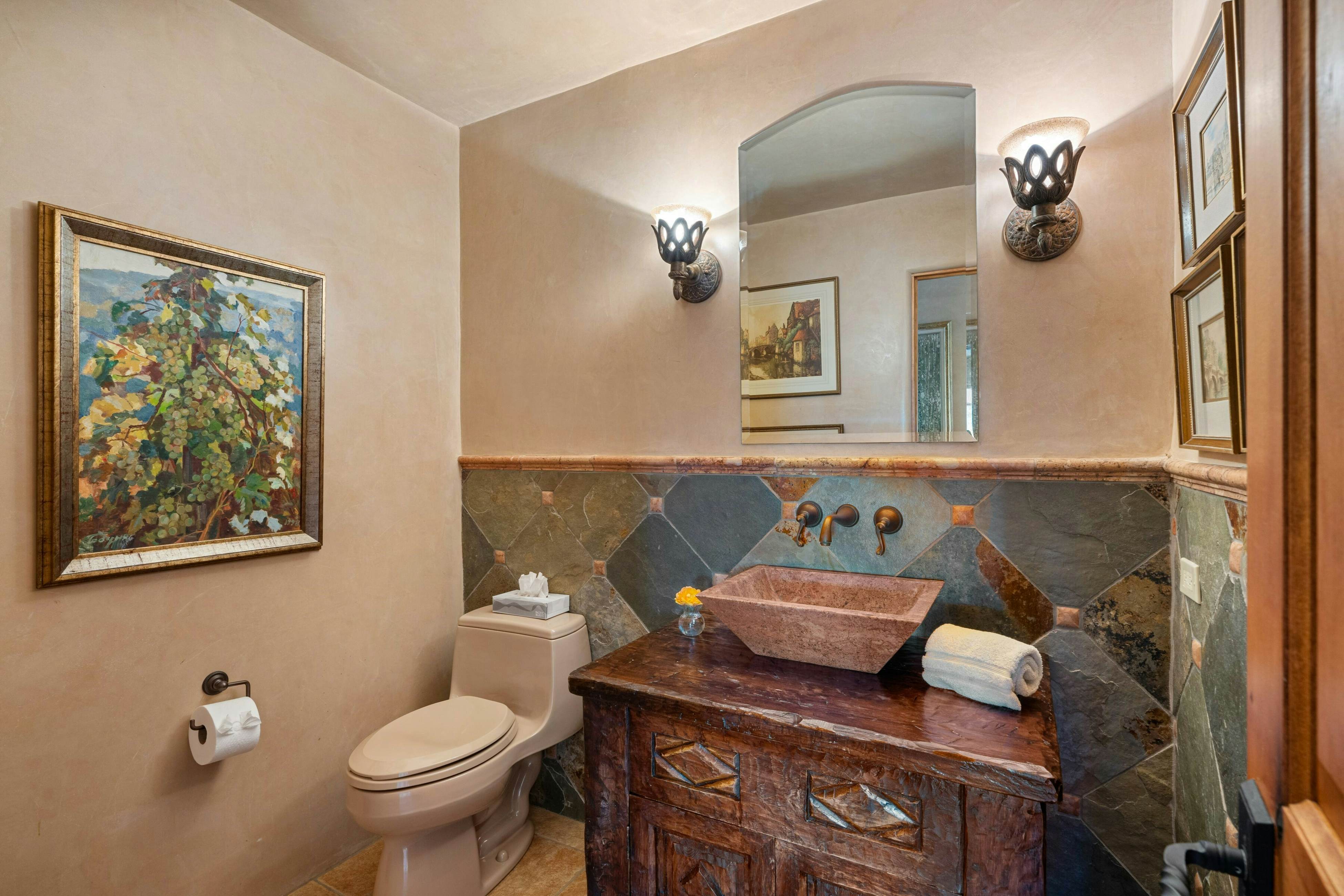 Copper Canyon Roads Estate - 30-night minimum