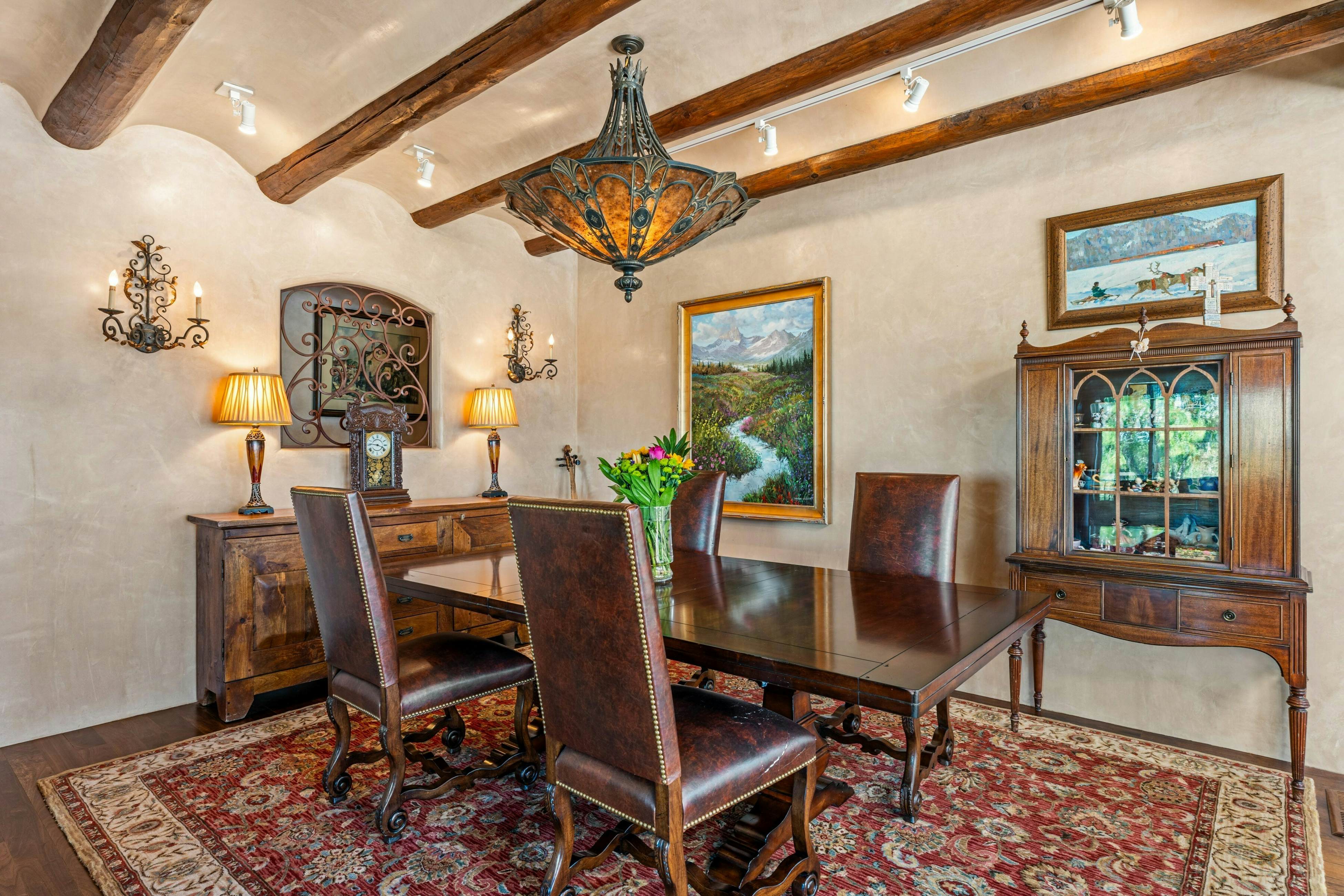 Copper Canyon Roads Estate - 30-night minimum