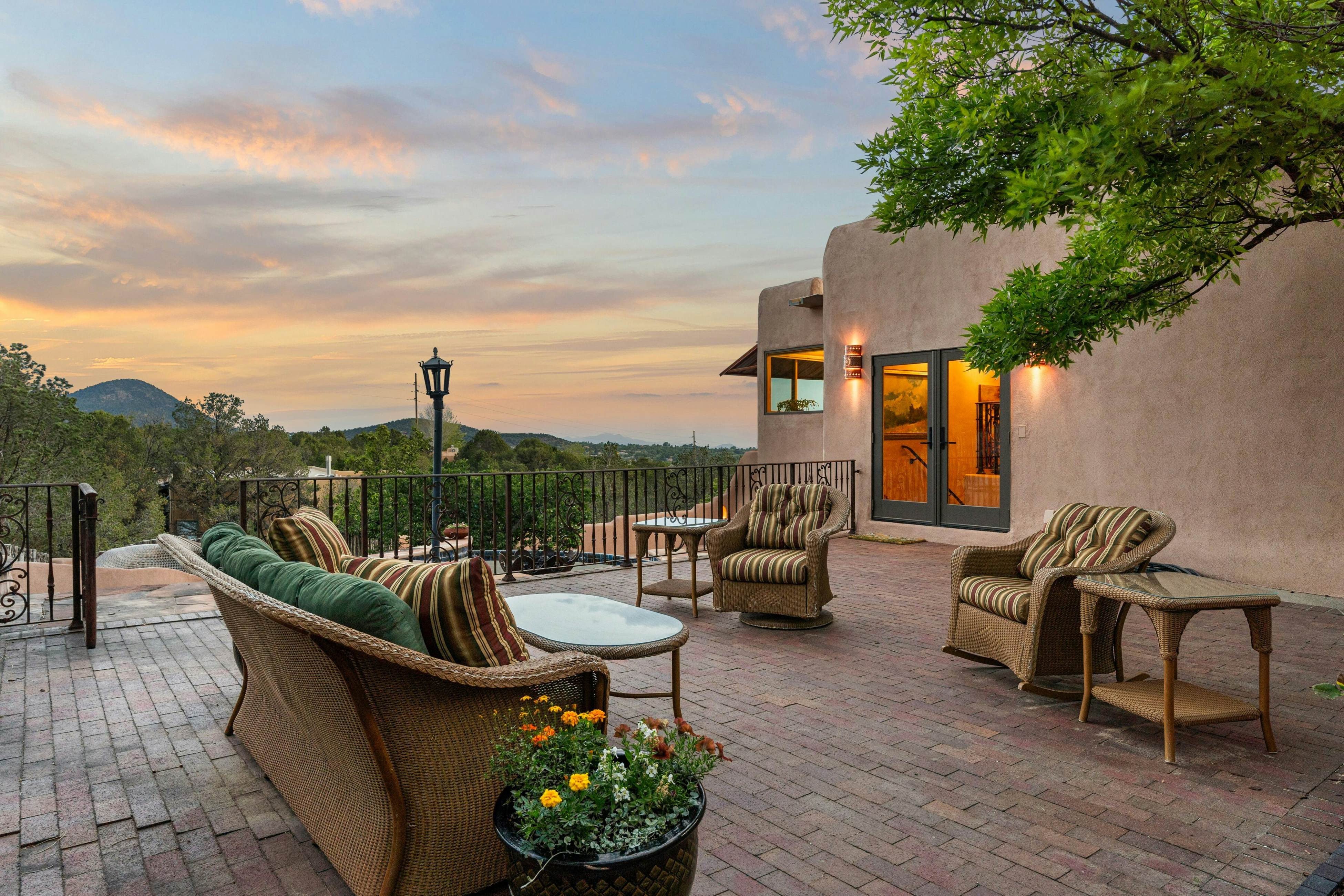 Copper Canyon Roads Estate - 30-night minimum