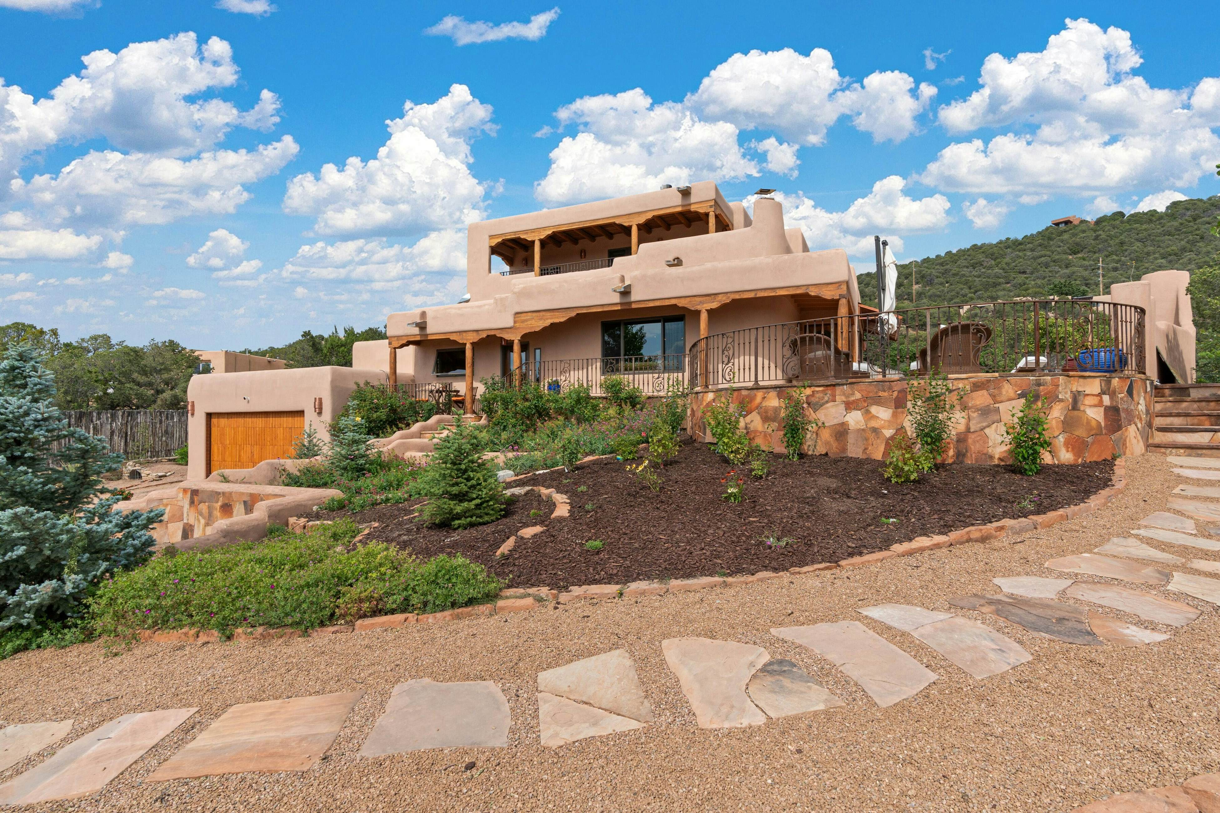 Copper Canyon Roads Estate - 30-night minimum