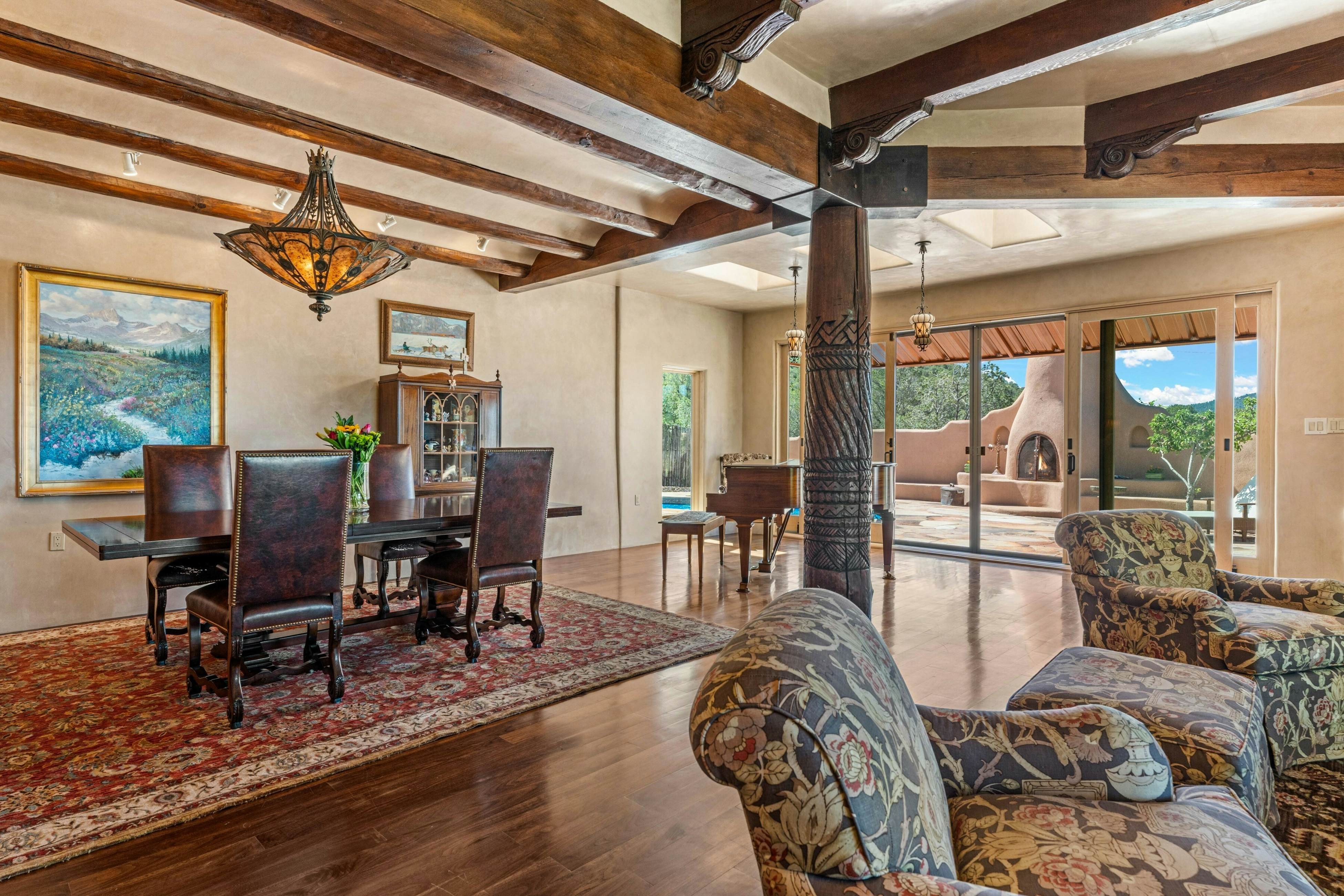 Copper Canyon Roads Estate - 30-night minimum