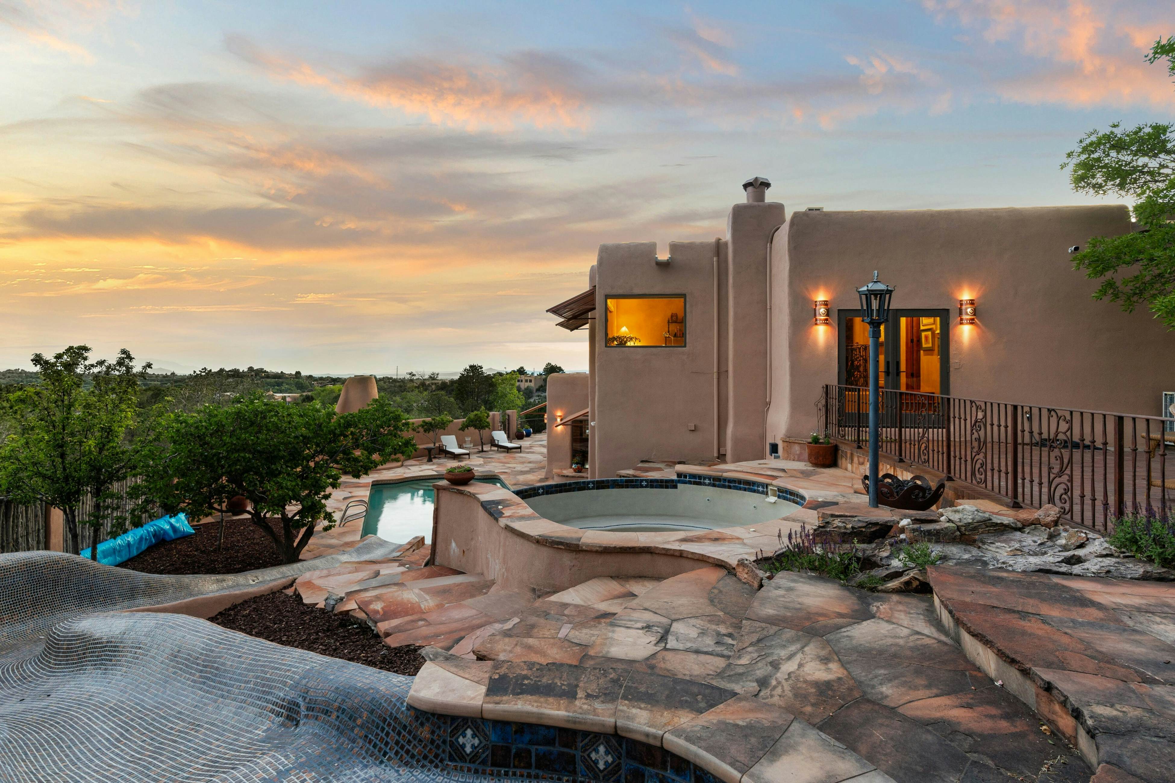 Copper Canyon Roads Estate - 30-night minimum