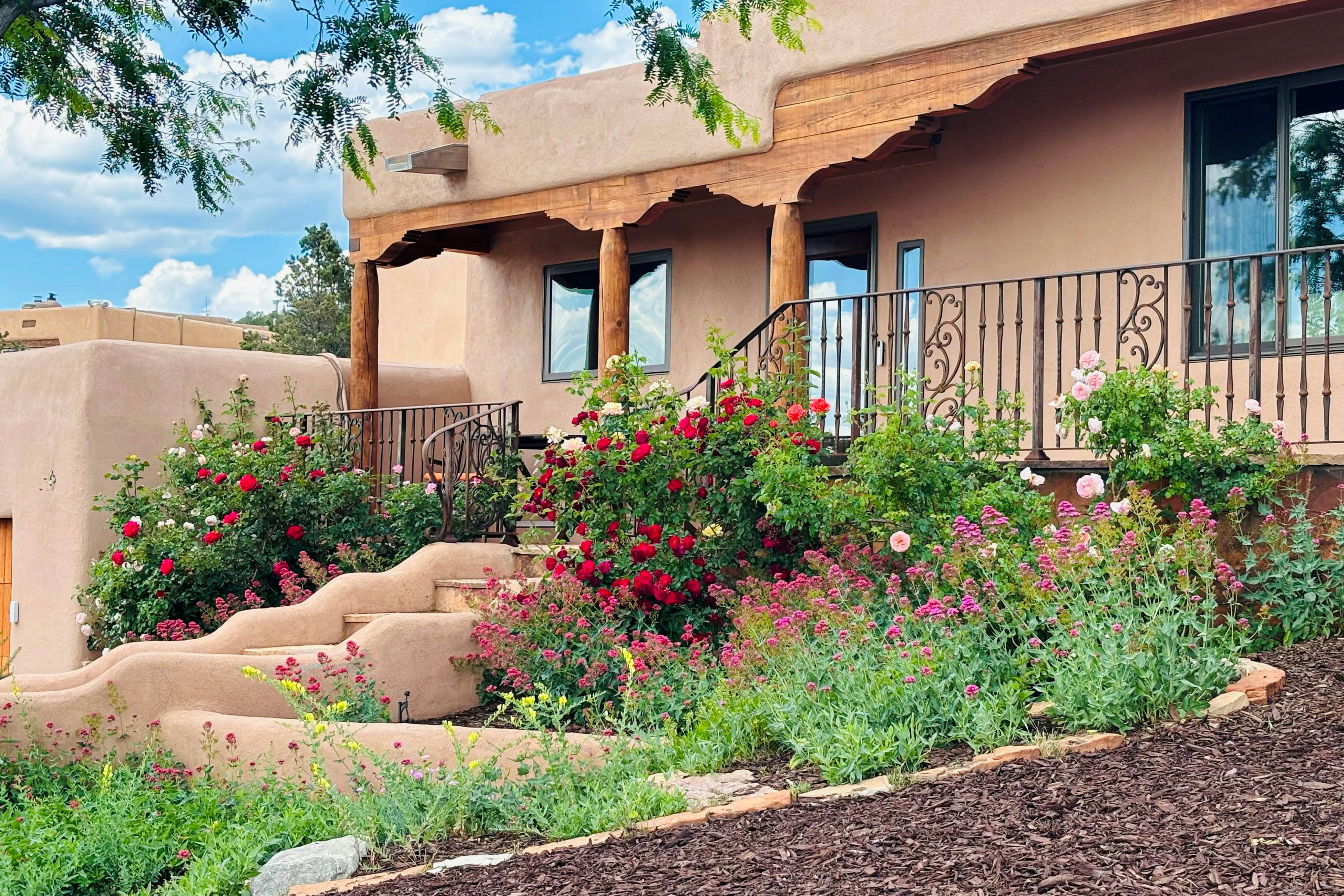 Copper Canyon Roads Estate - 30-night minimum