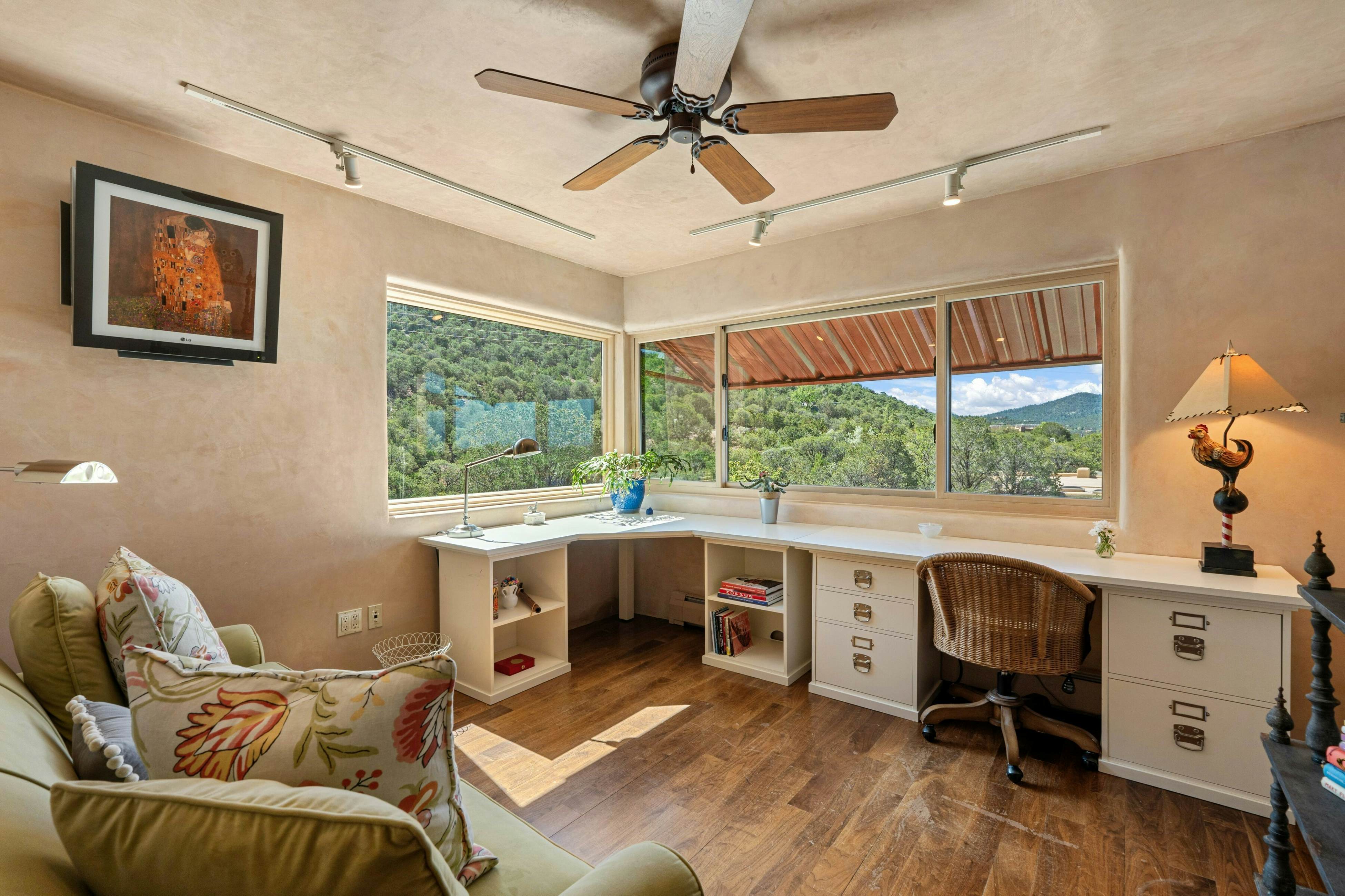 Copper Canyon Roads Estate - 30-night minimum