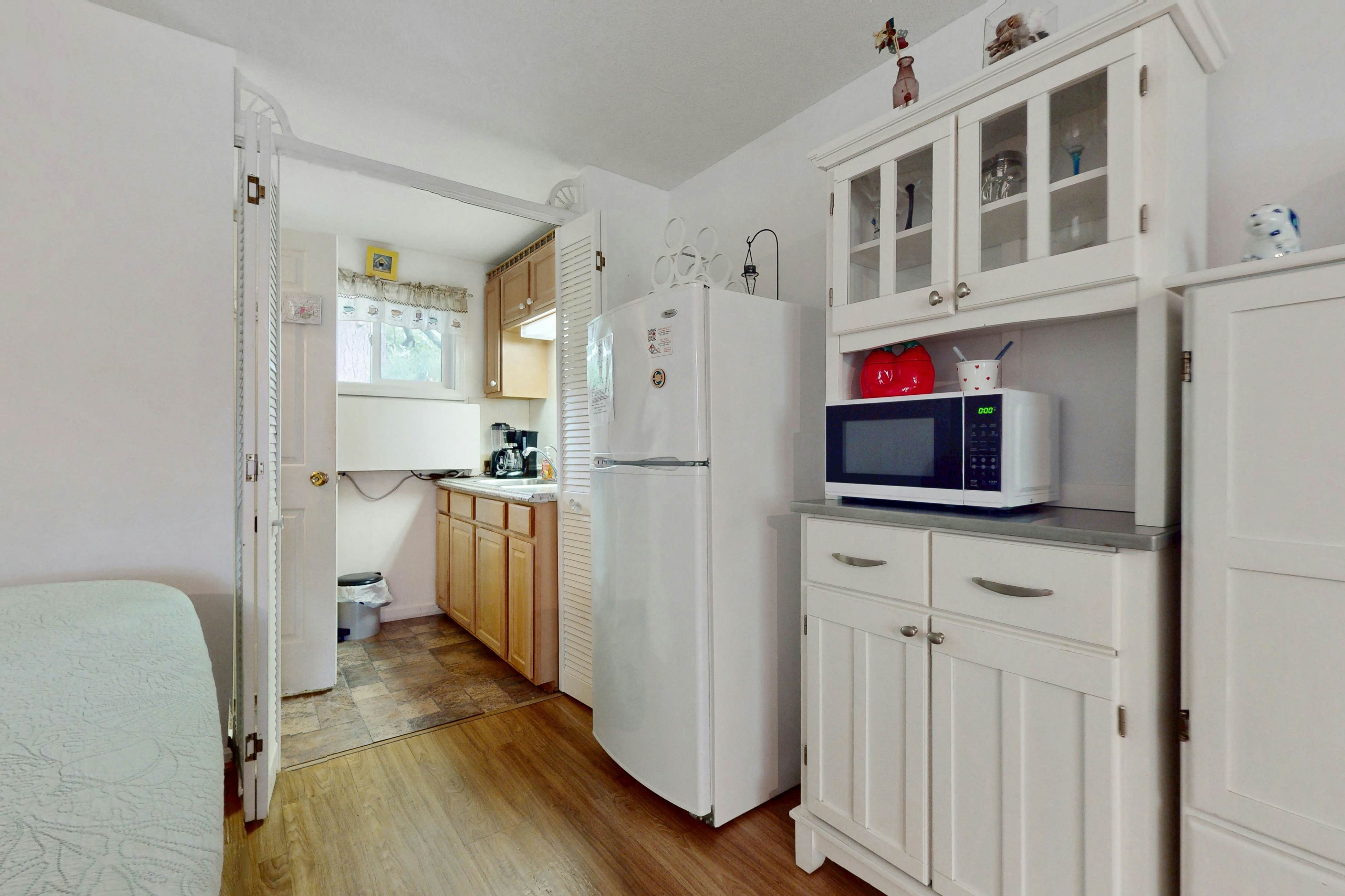 The Lighthouse Getaway -- Holiday House M19