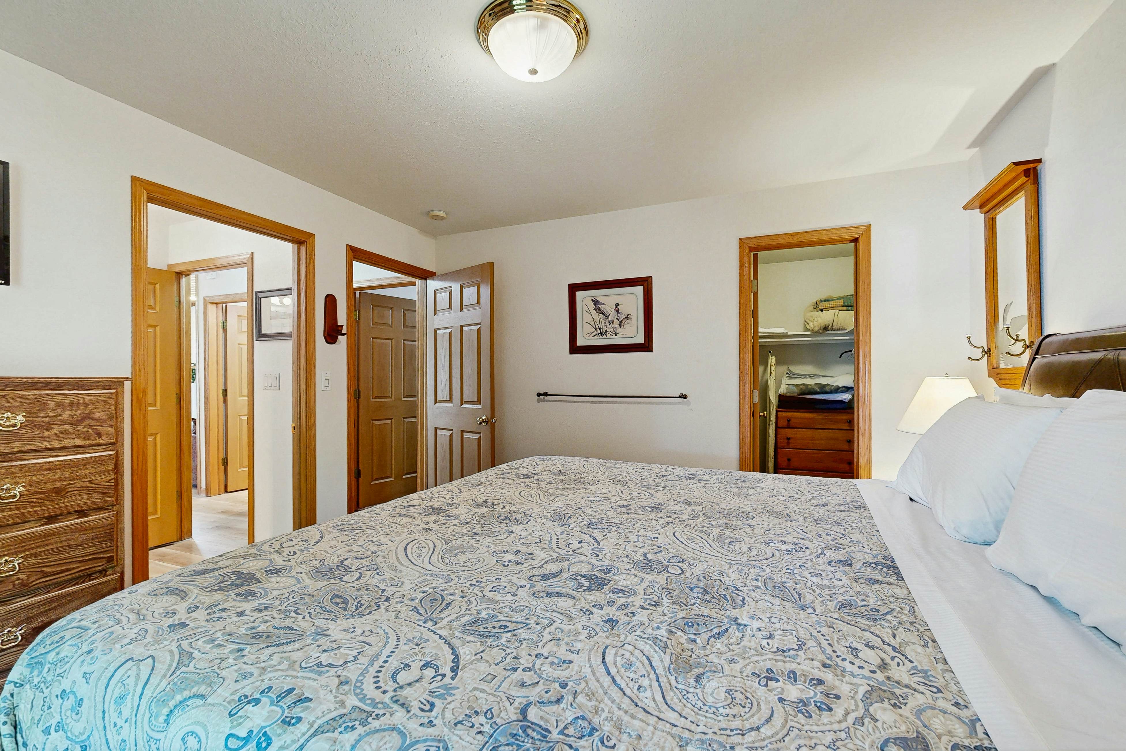 Thunderbird Resort Condo, Unit 1050D - Panoramic Views