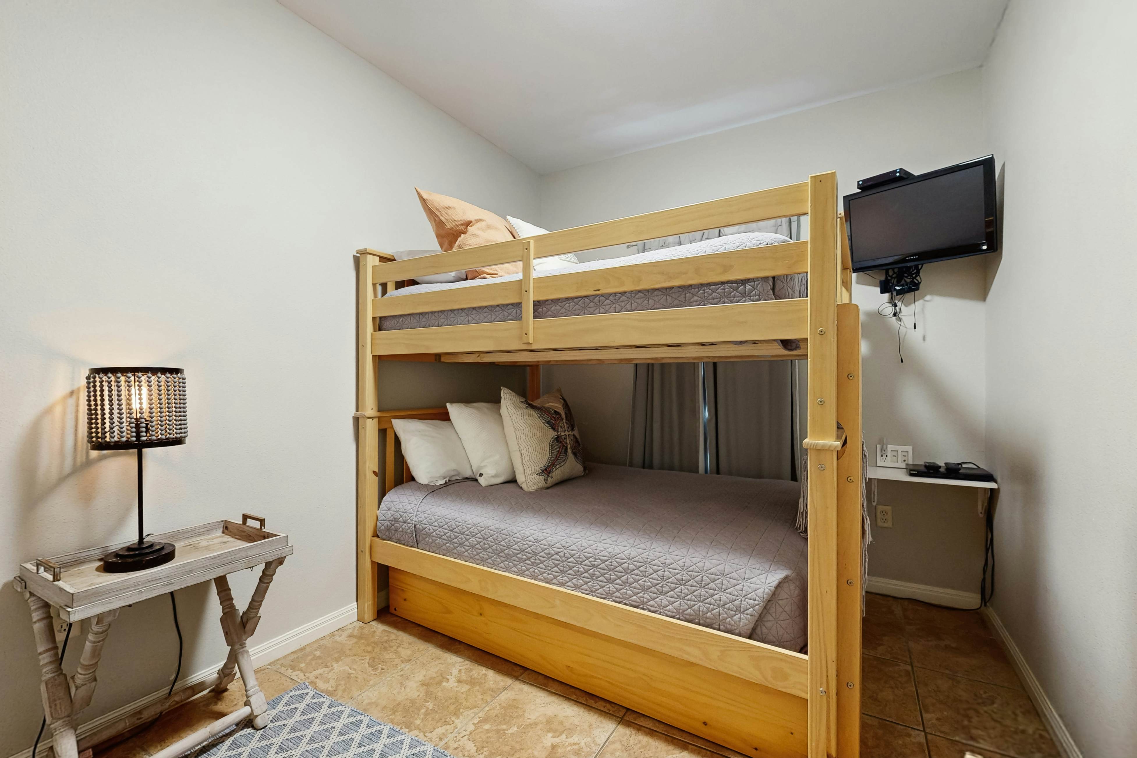  Gruene Envy - Unit 107 (The Village at Gruene)