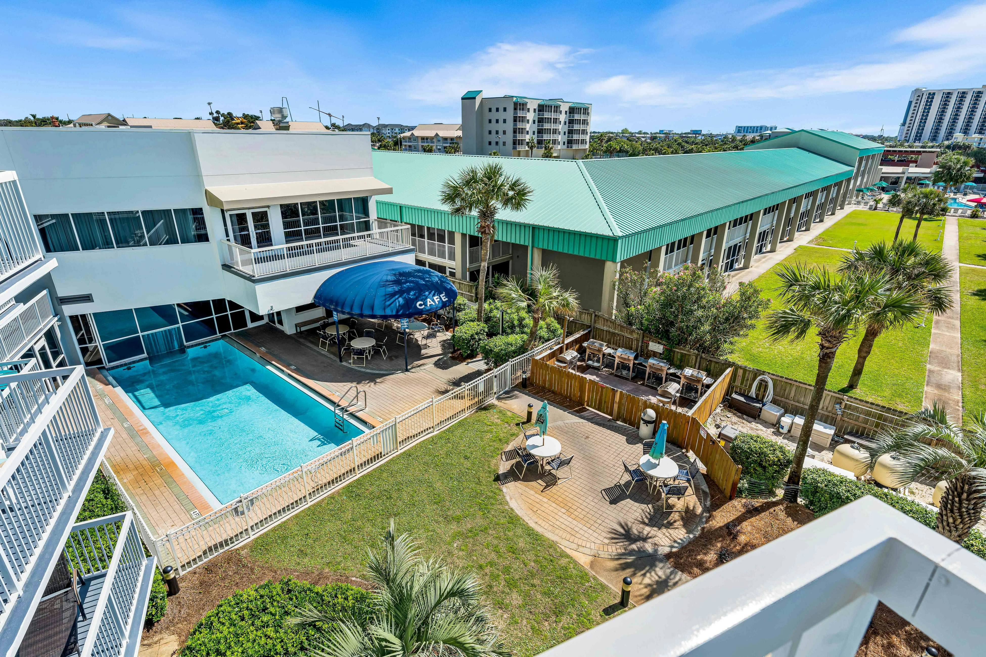 Pelican Beach Resort 415