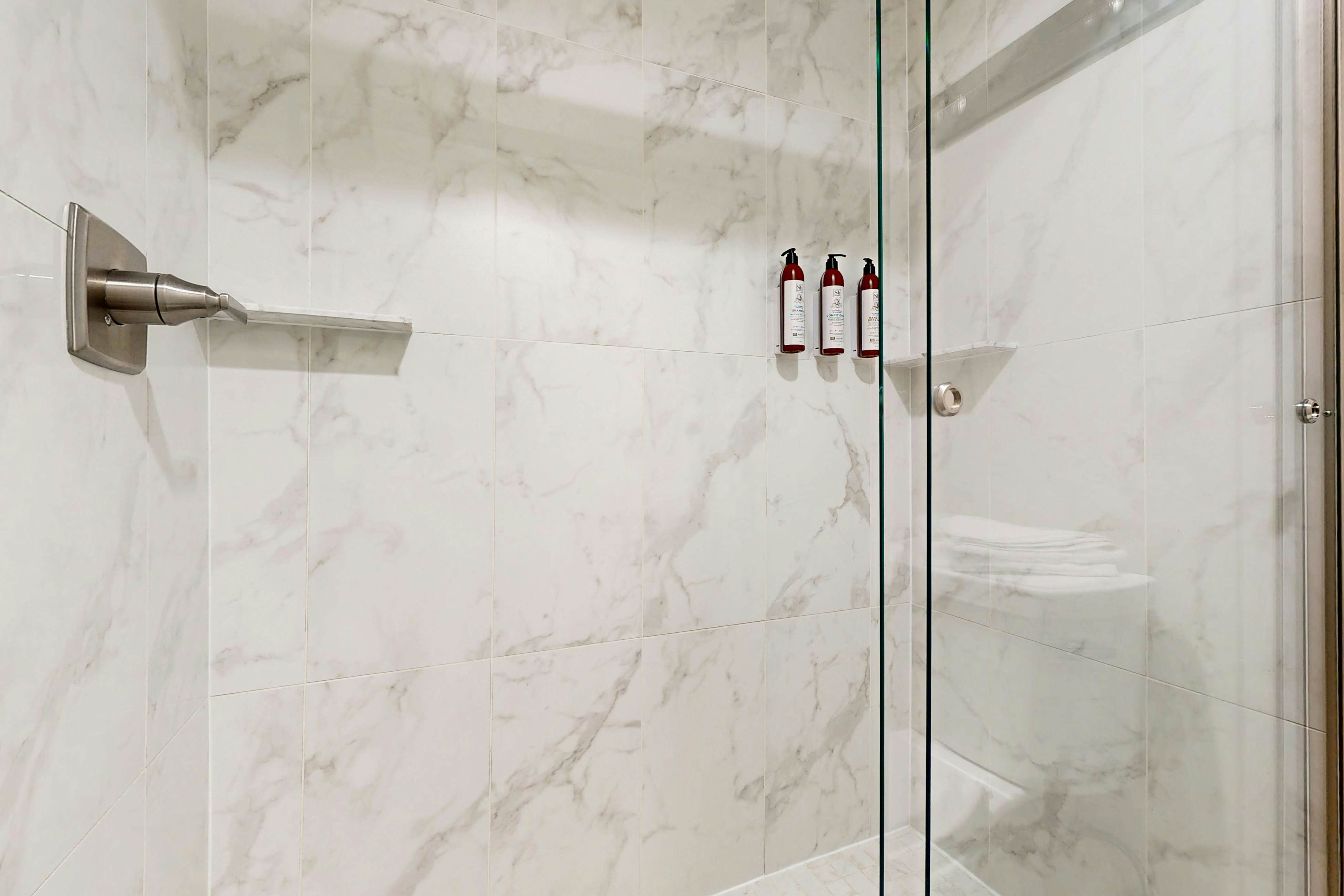 Park Station Elegance 210