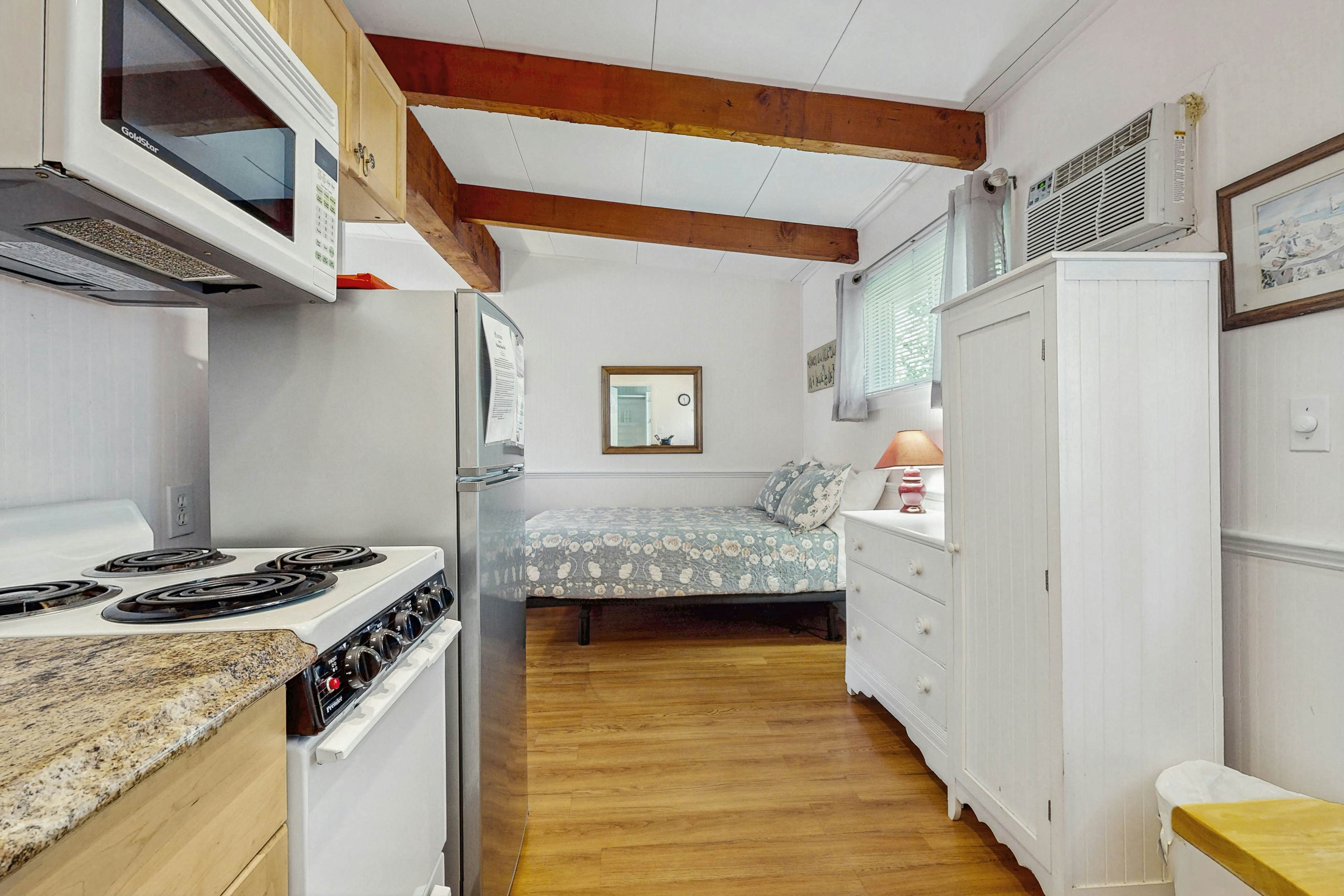 Sea Glass Escape - Holiday House M3