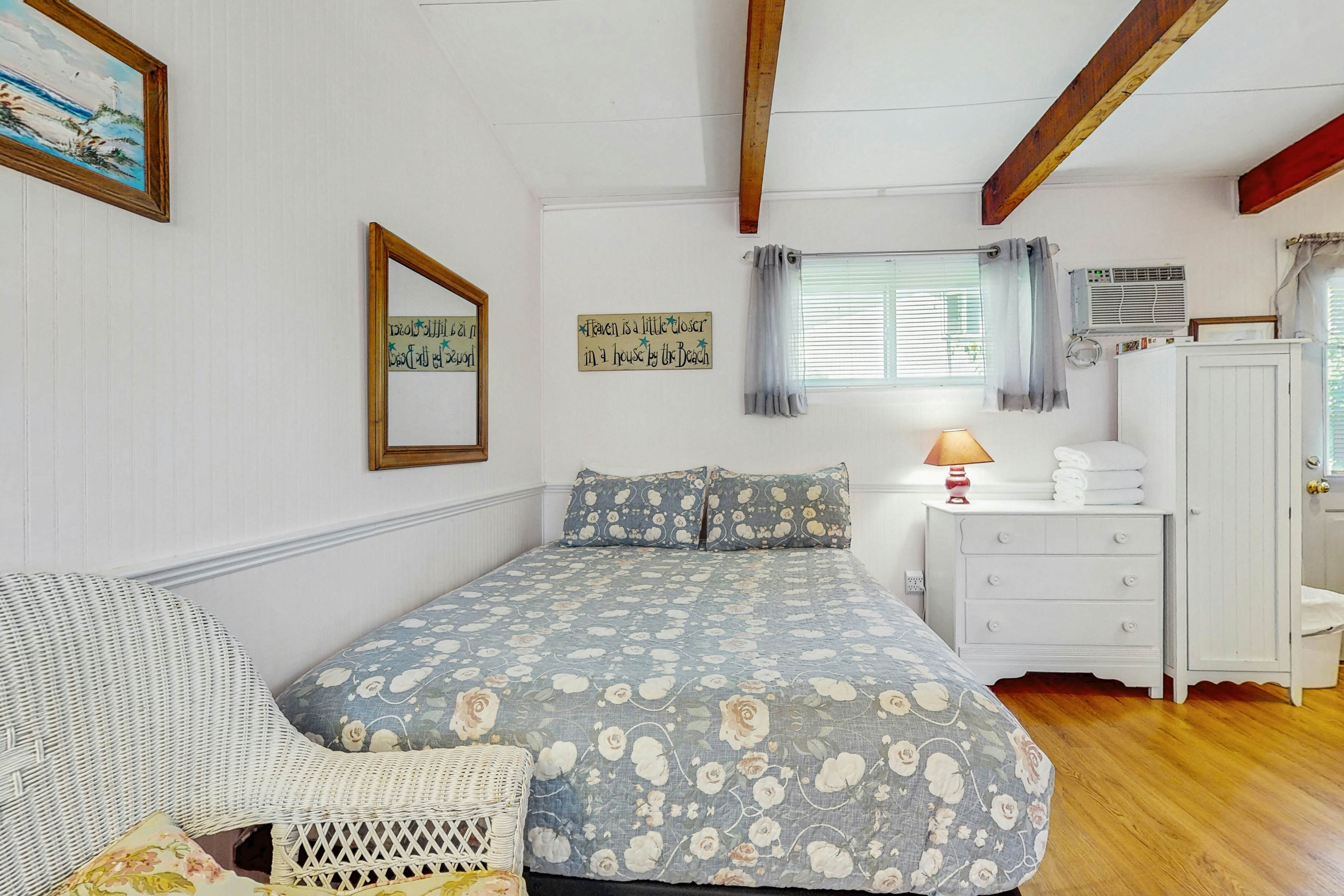 Sea Glass Escape - Holiday House M3