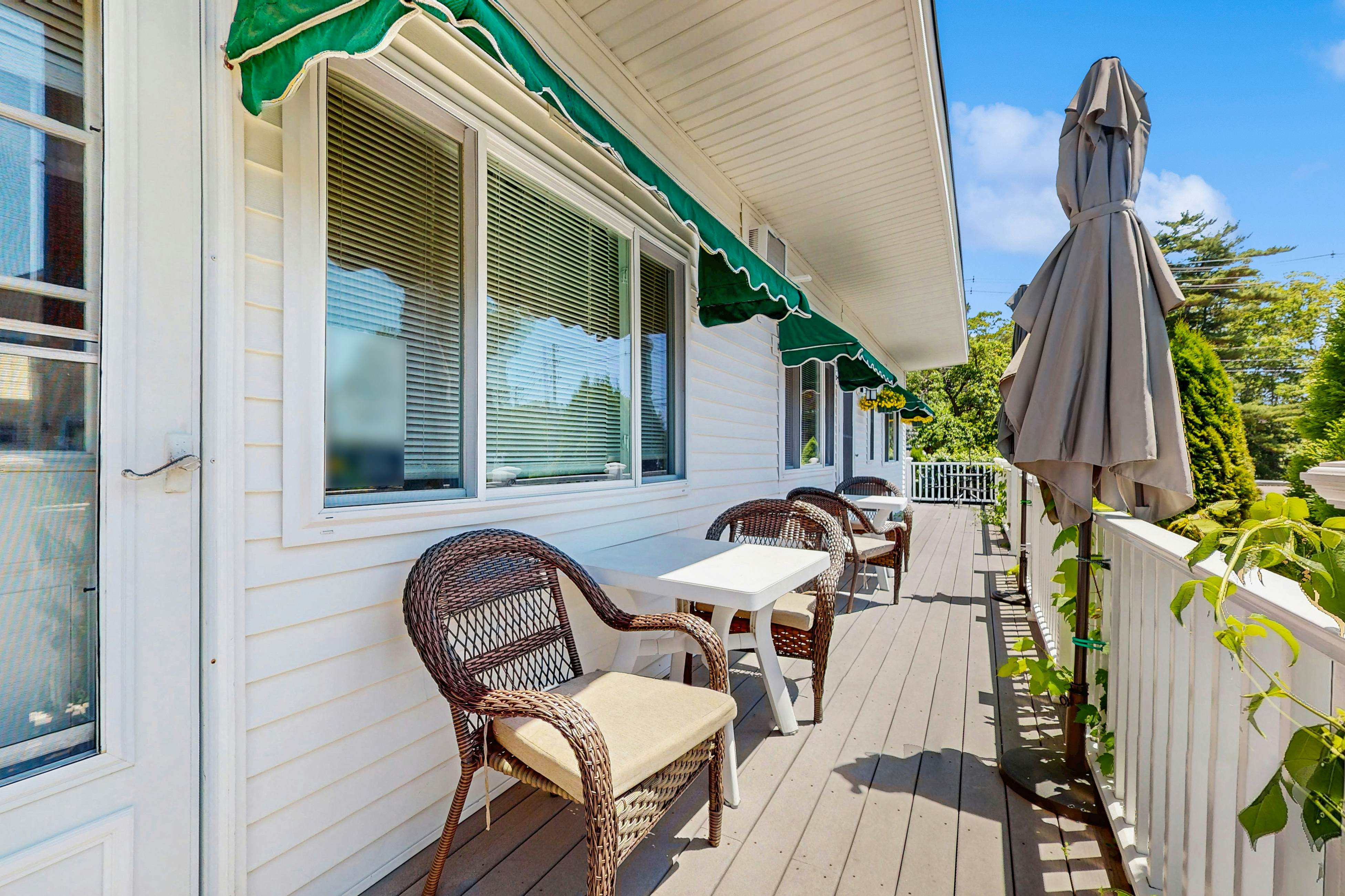 Sea Glass Escape - Holiday House M3