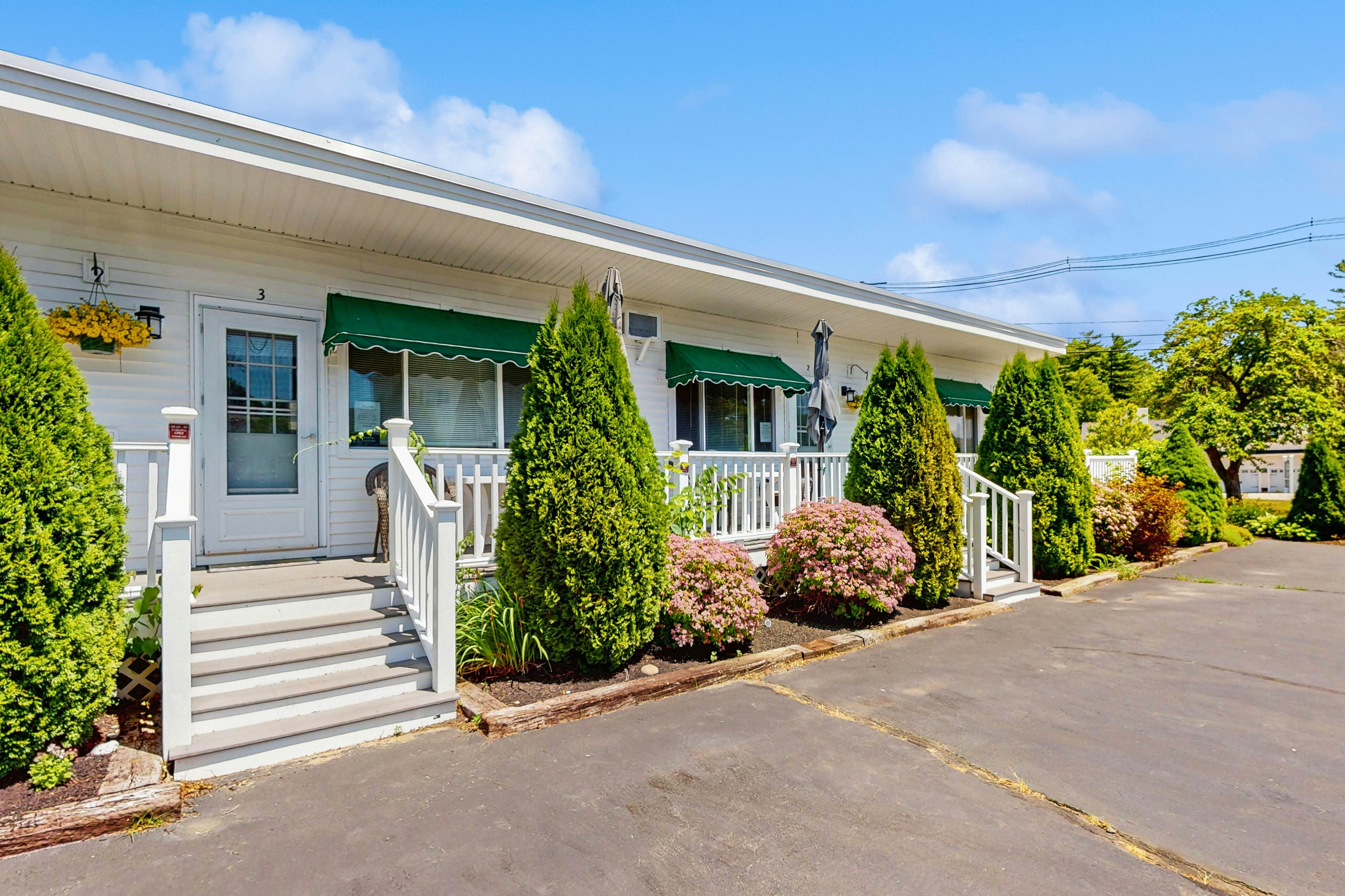 Sea Glass Escape - Holiday House M3