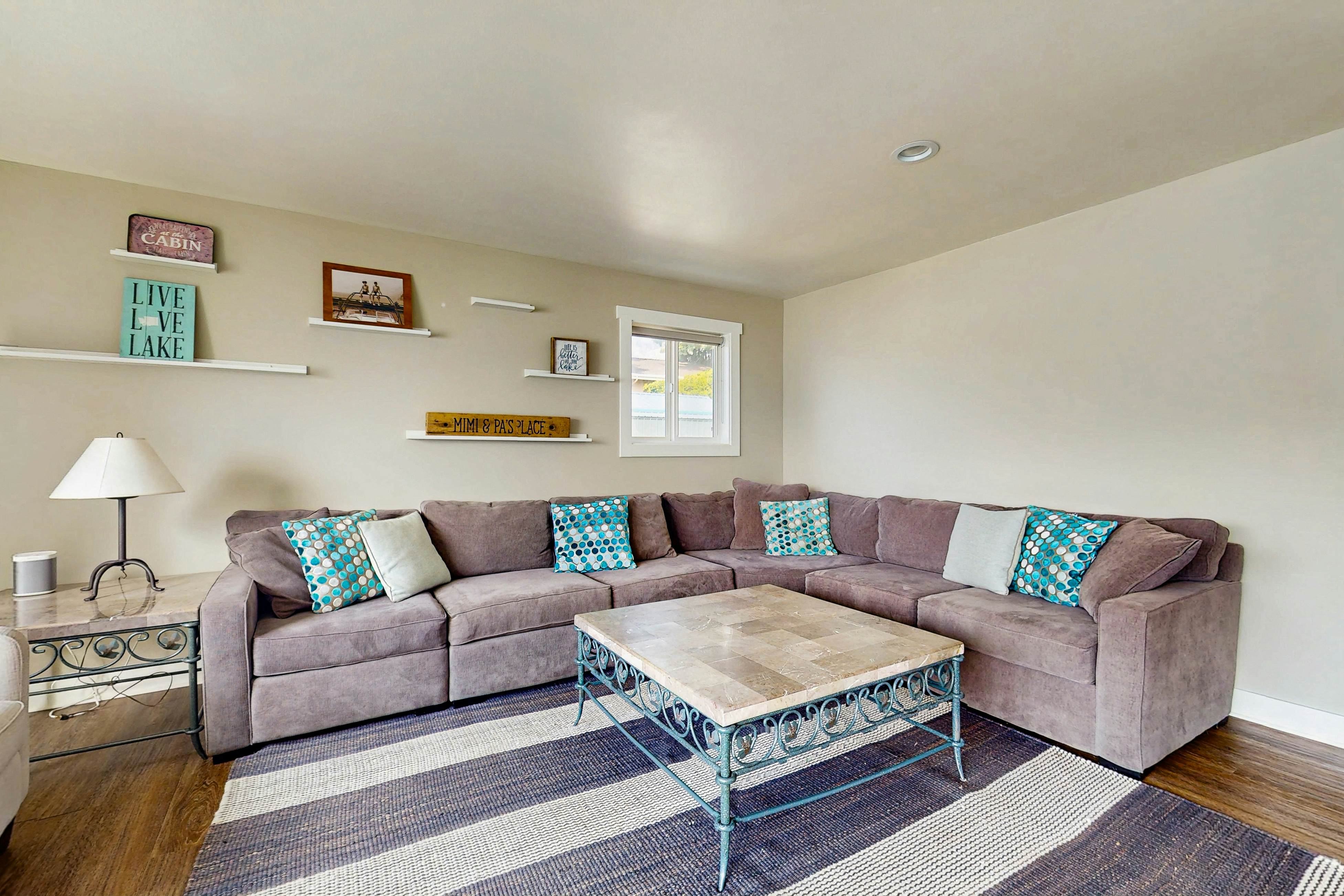 Spacious Lake Escape