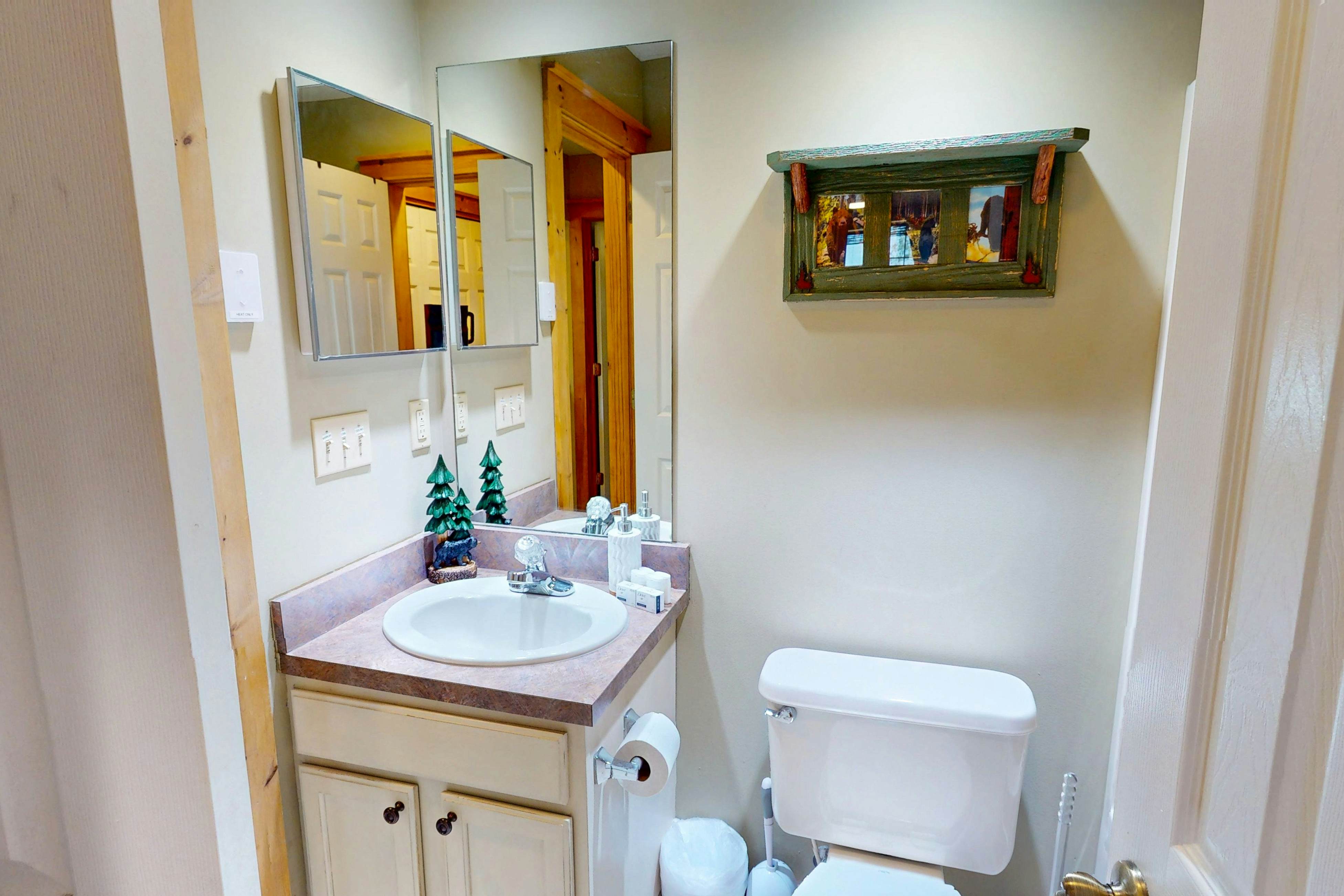 Cozy Mountain Retreat in Northridge