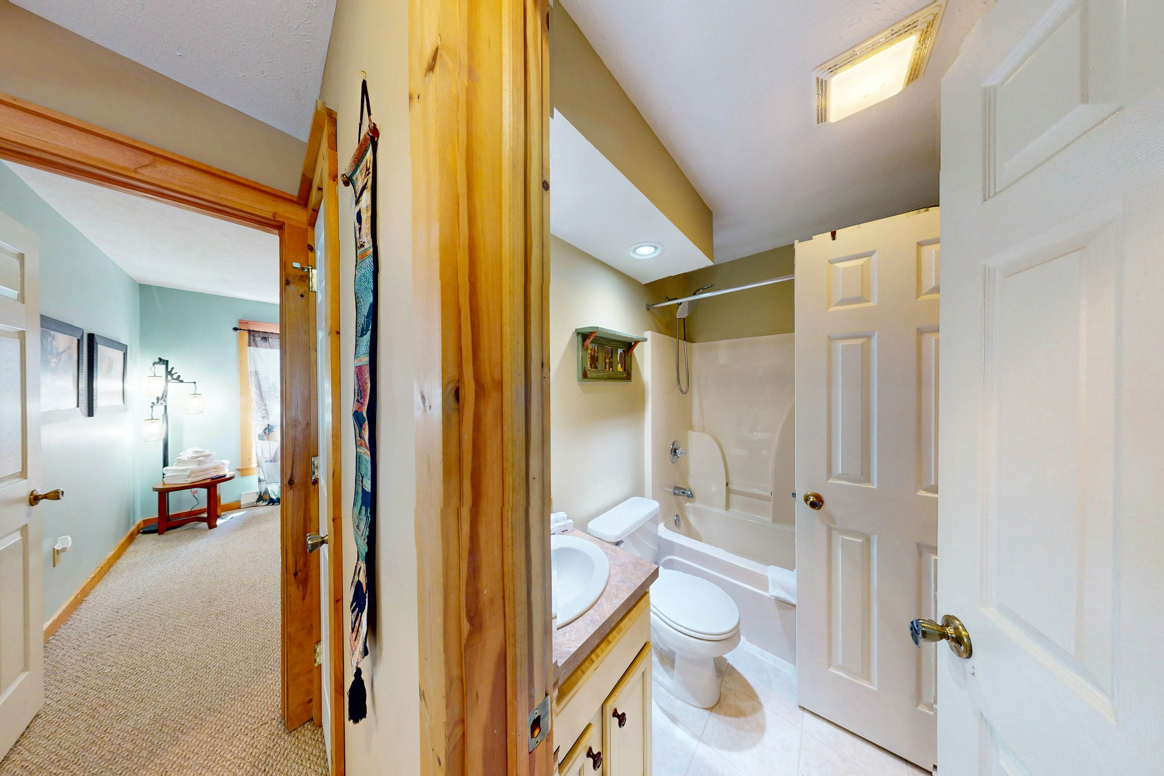 Cozy Mountain Retreat in Northridge