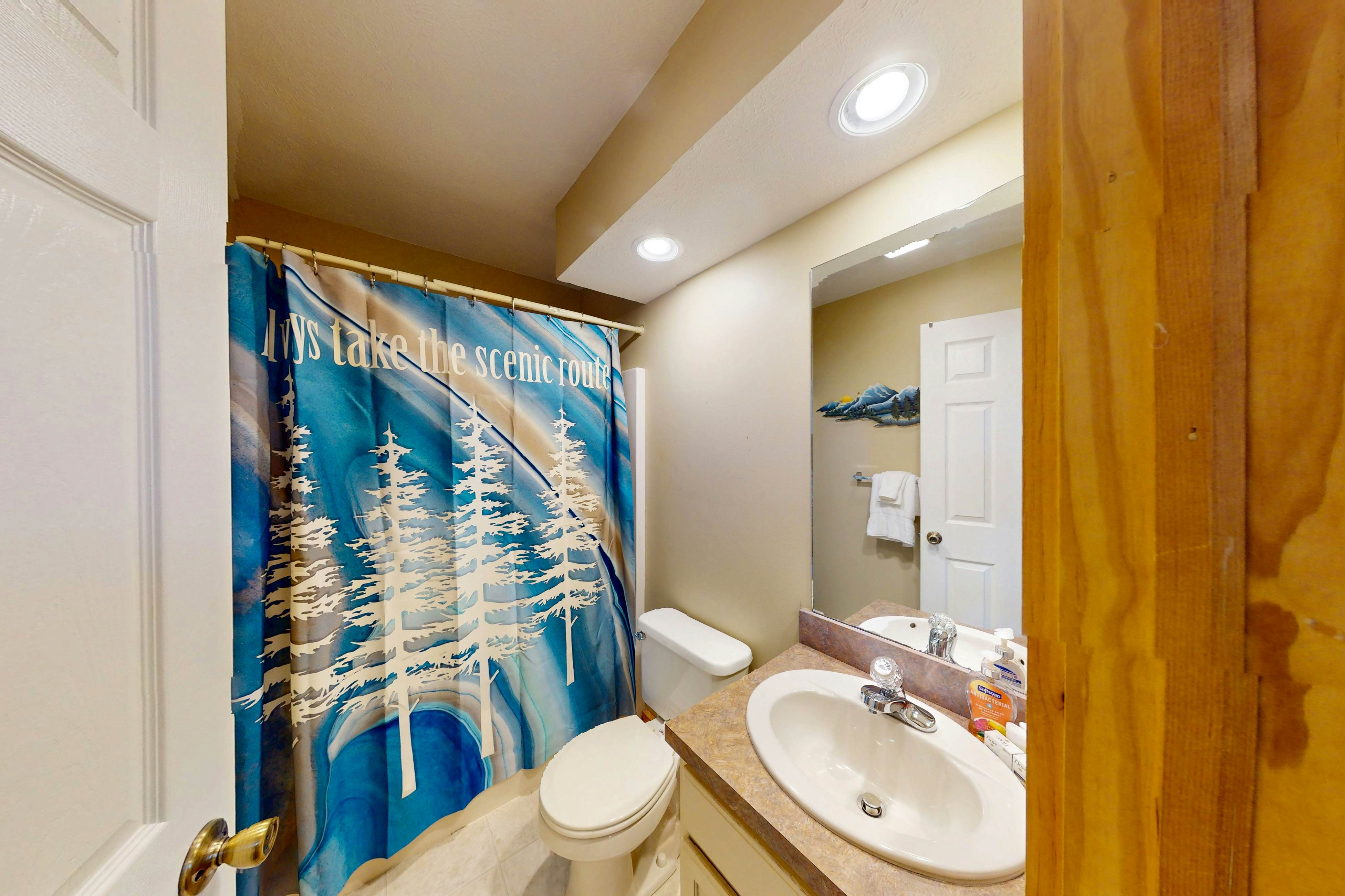 Cozy Mountain Retreat in Northridge