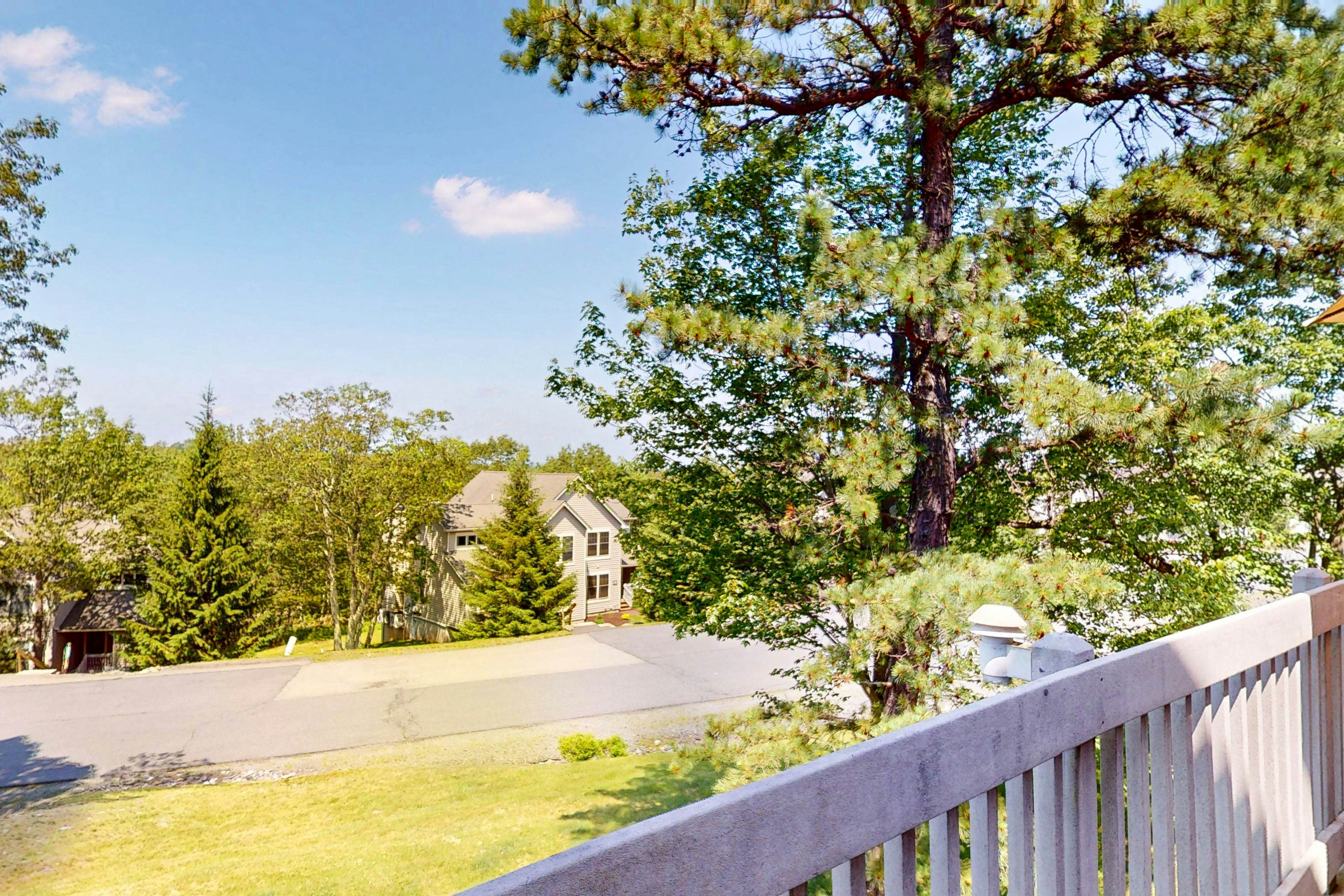 Cozy Mountain Retreat in Northridge