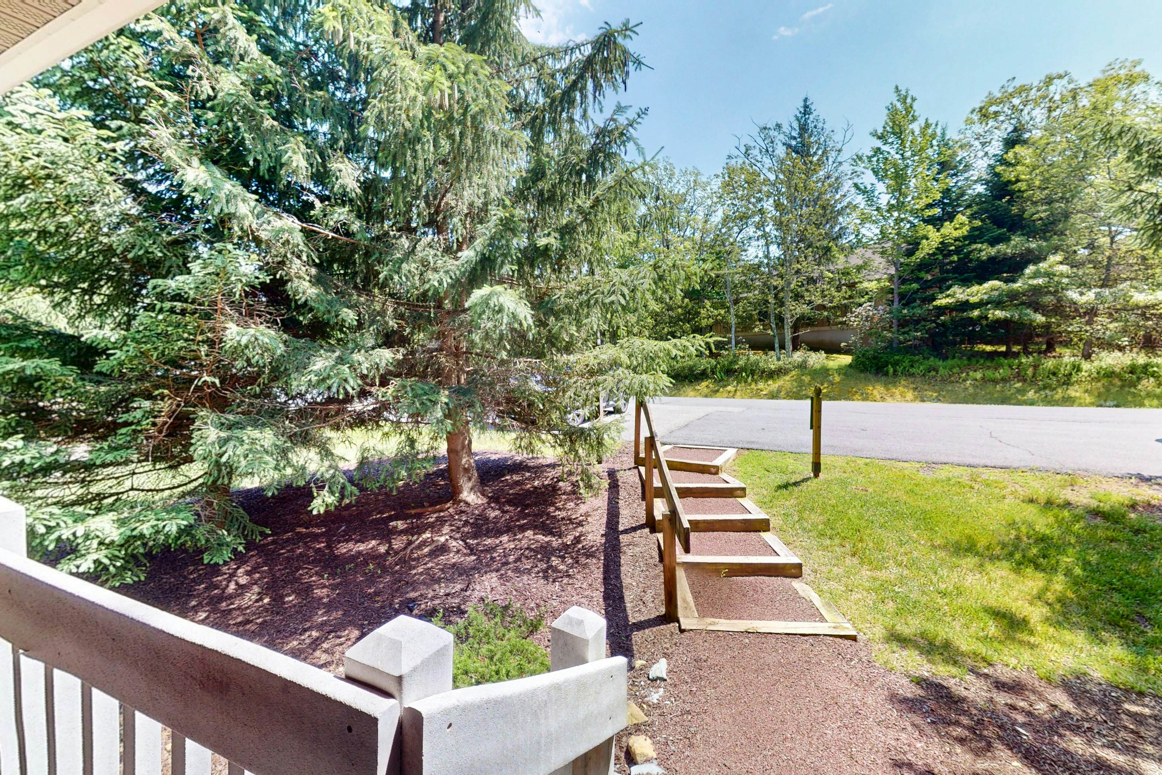 Cozy Mountain Retreat in Northridge