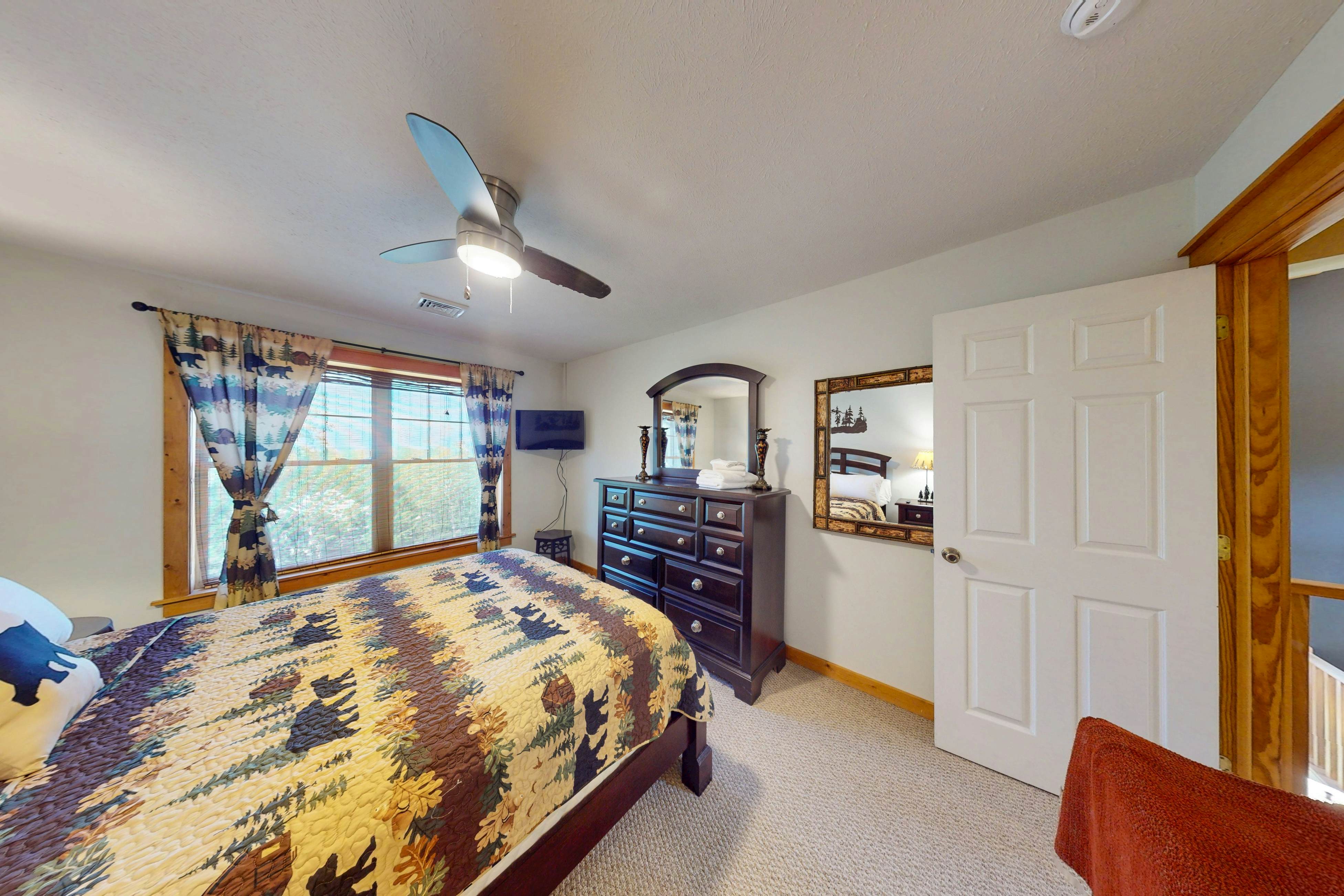 Cozy Mountain Retreat in Northridge