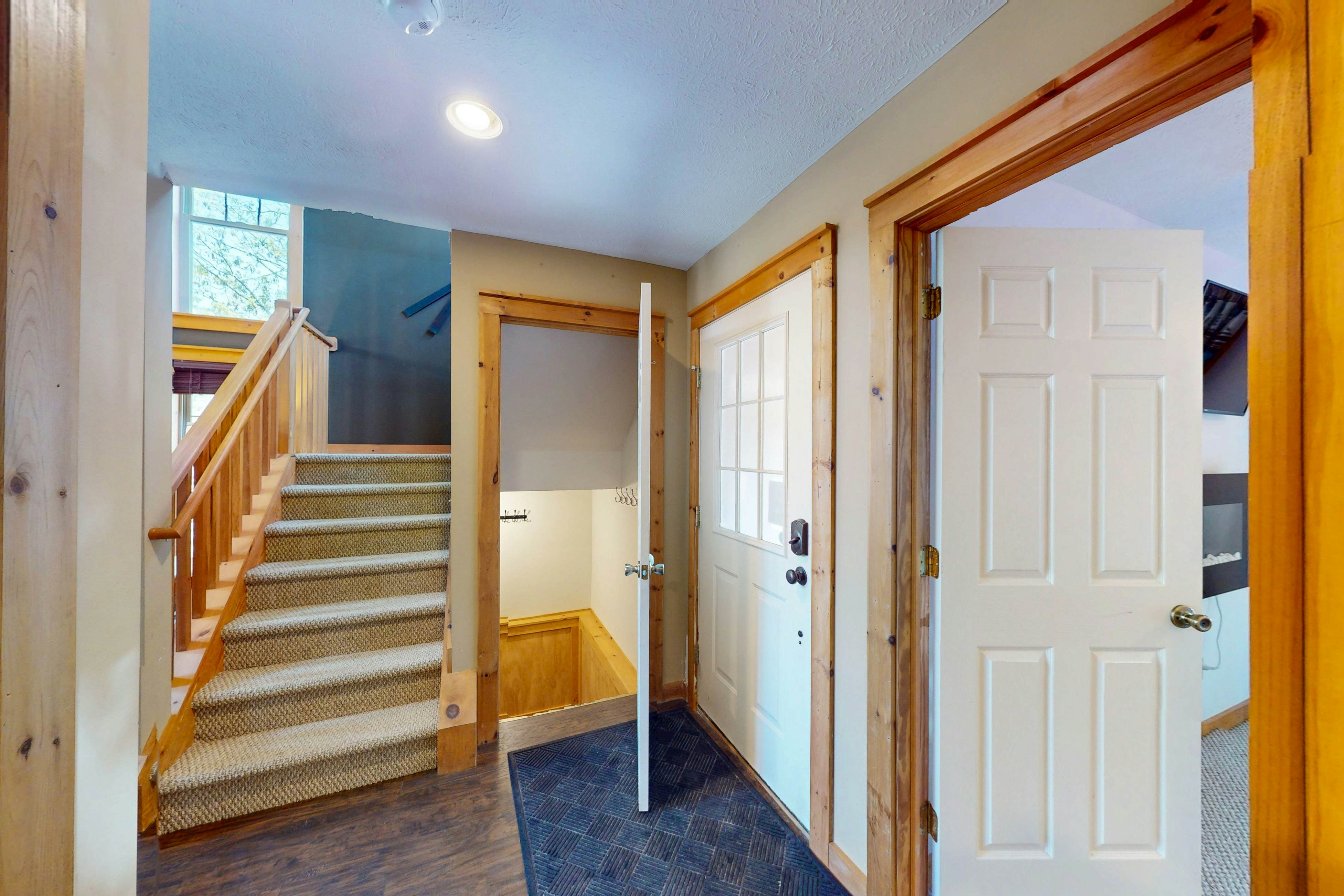 Cozy Mountain Retreat in Northridge