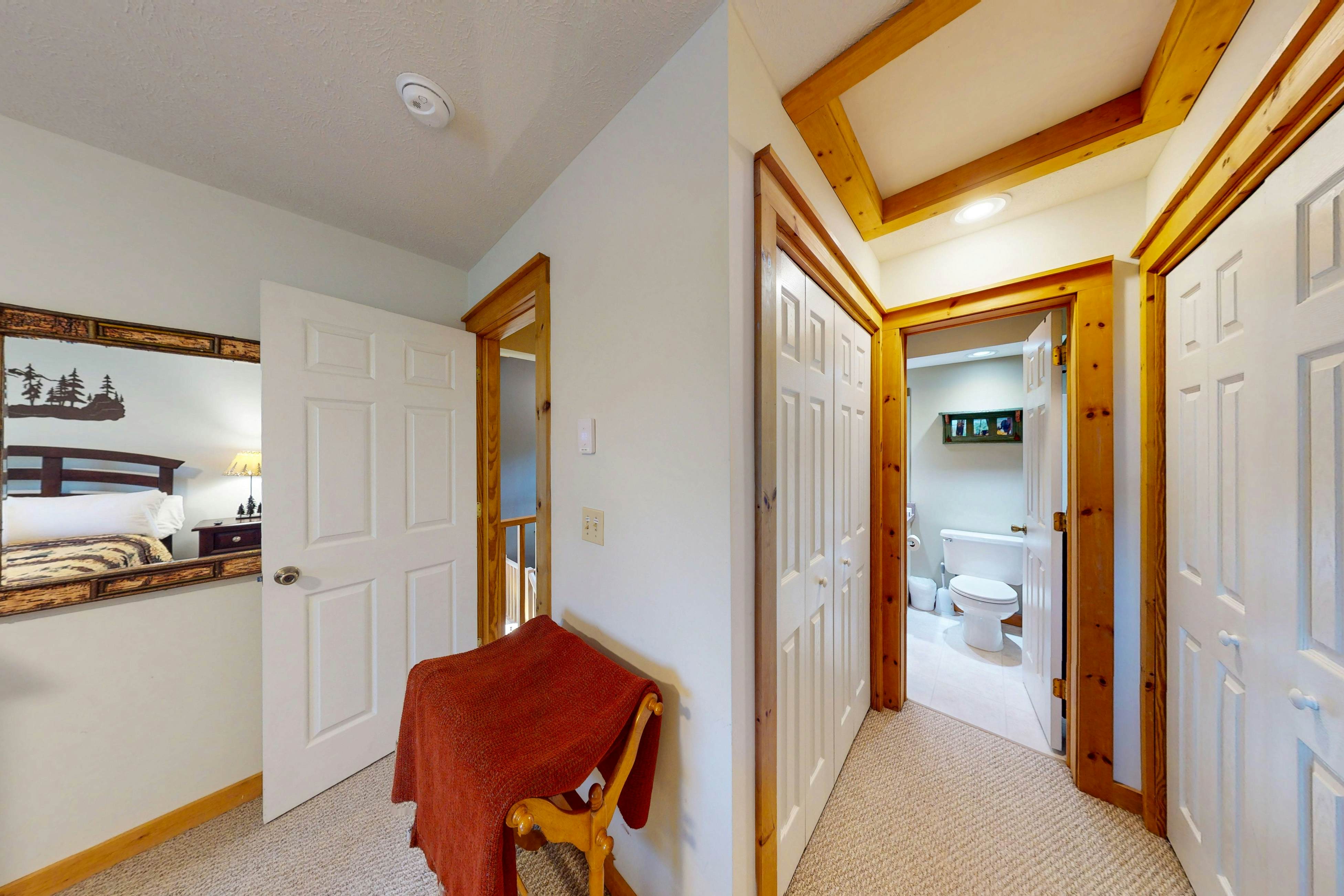 Cozy Mountain Retreat in Northridge