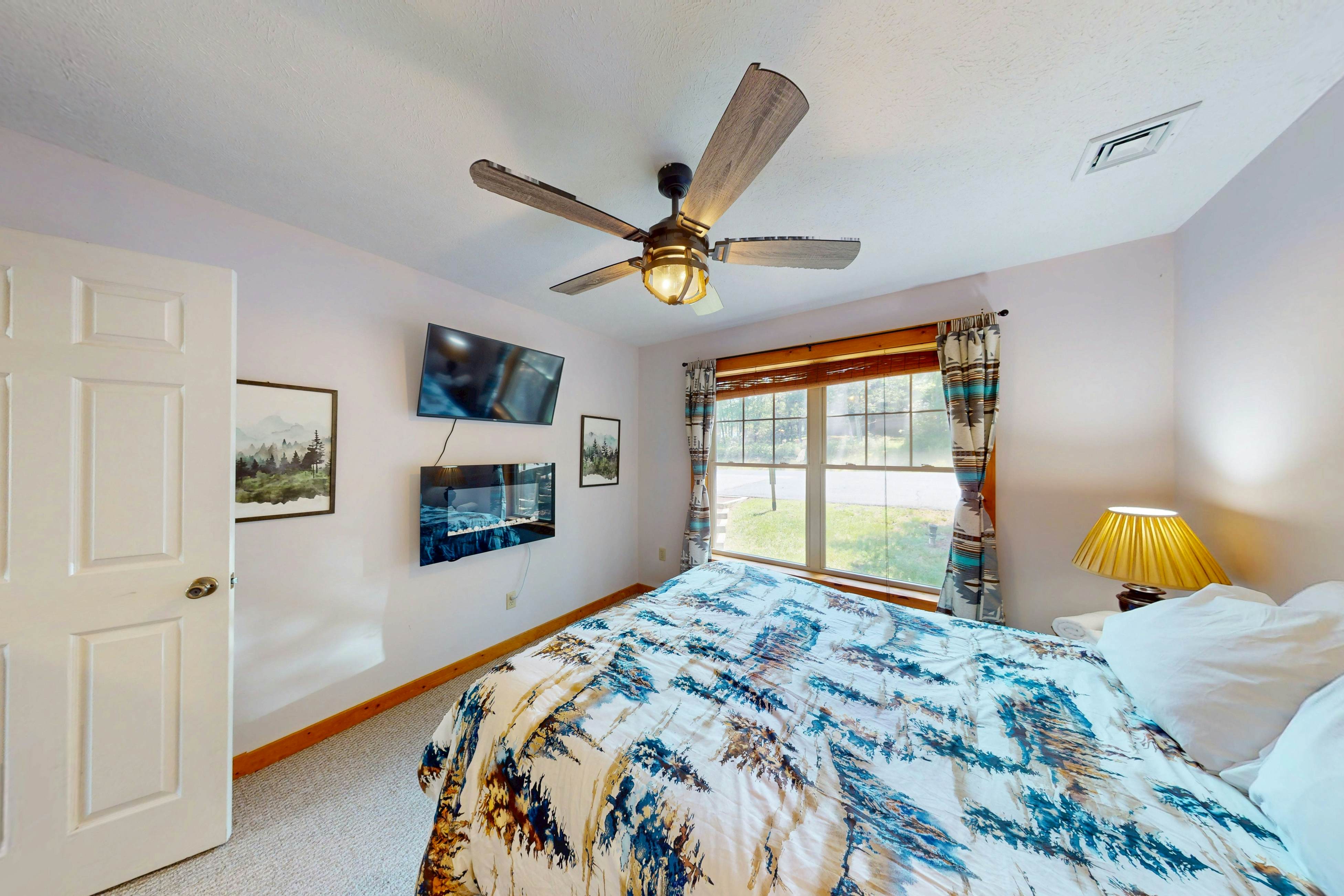 Cozy Mountain Retreat in Northridge