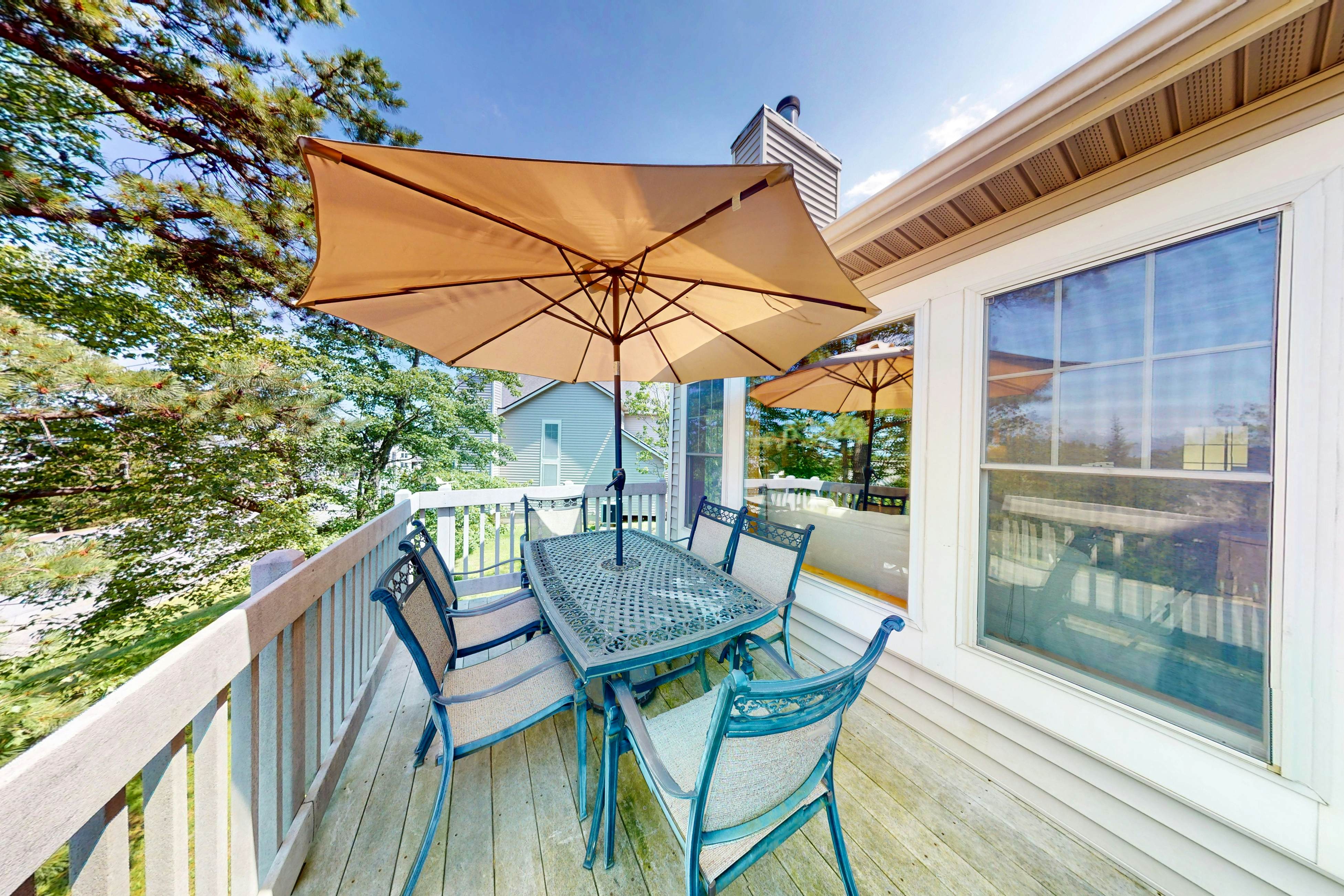 Cozy Mountain Retreat in Northridge