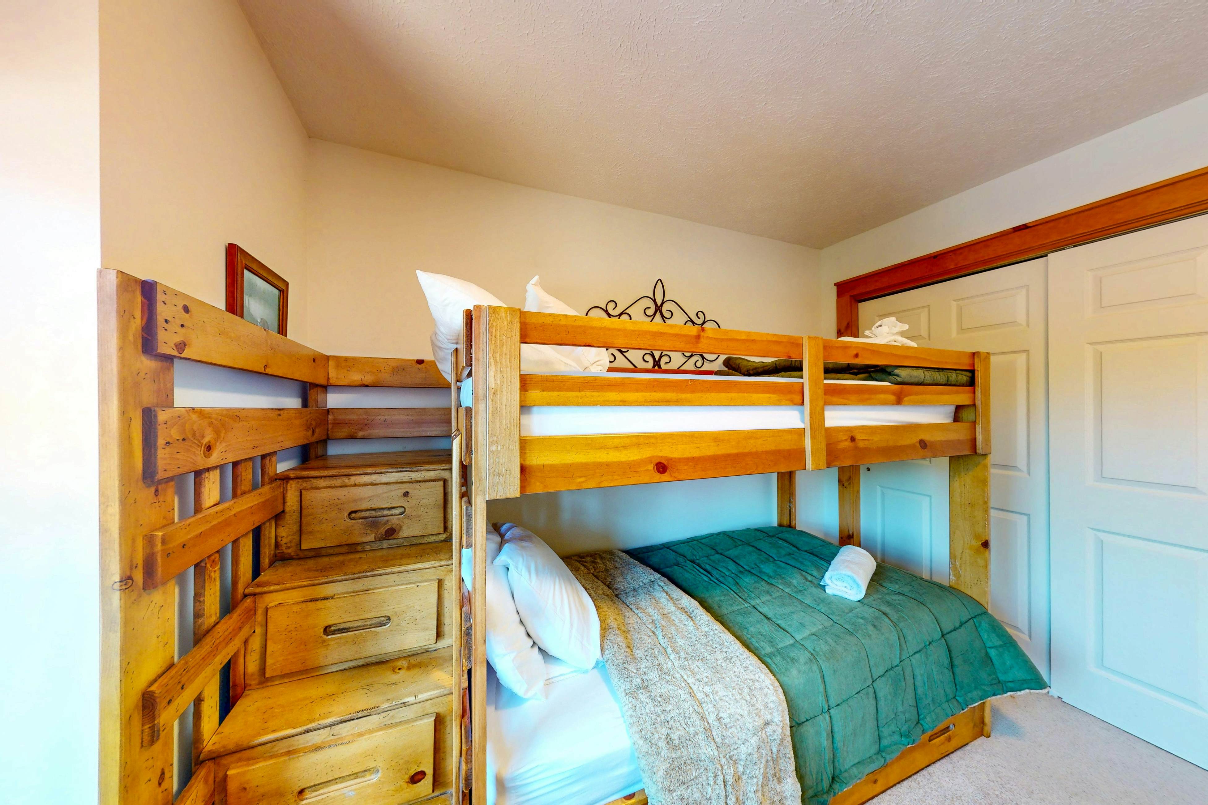 The Overlook Nook in Northridge