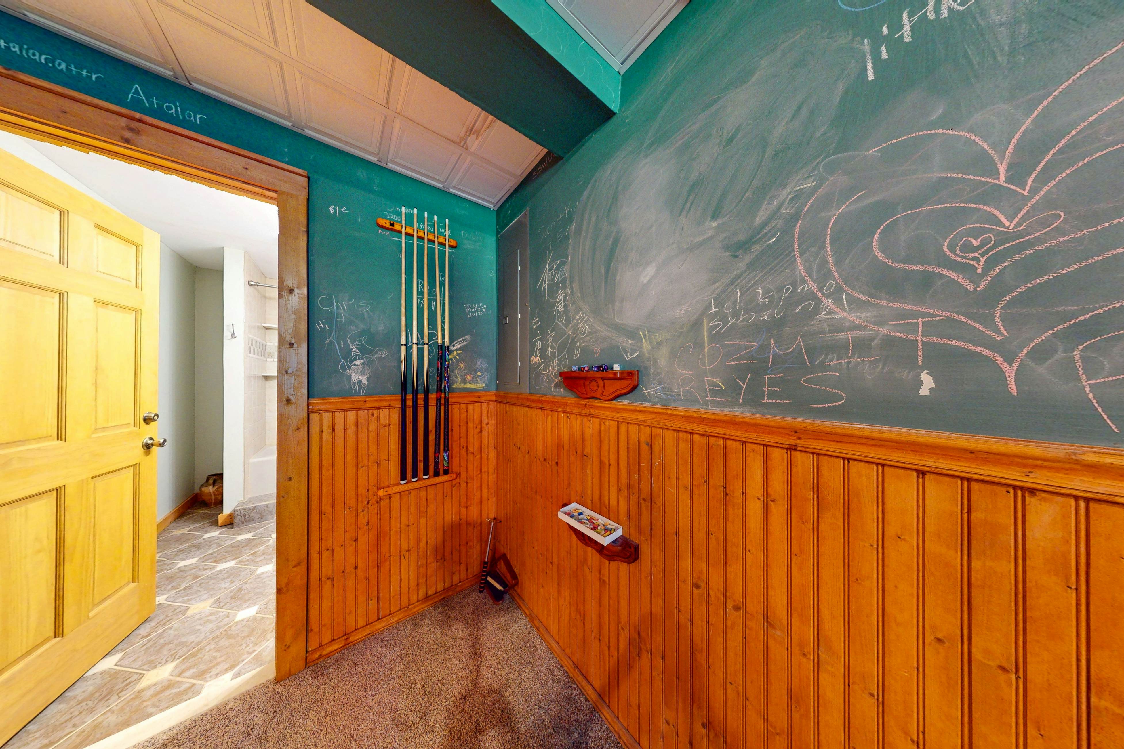 The Overlook Nook in Northridge