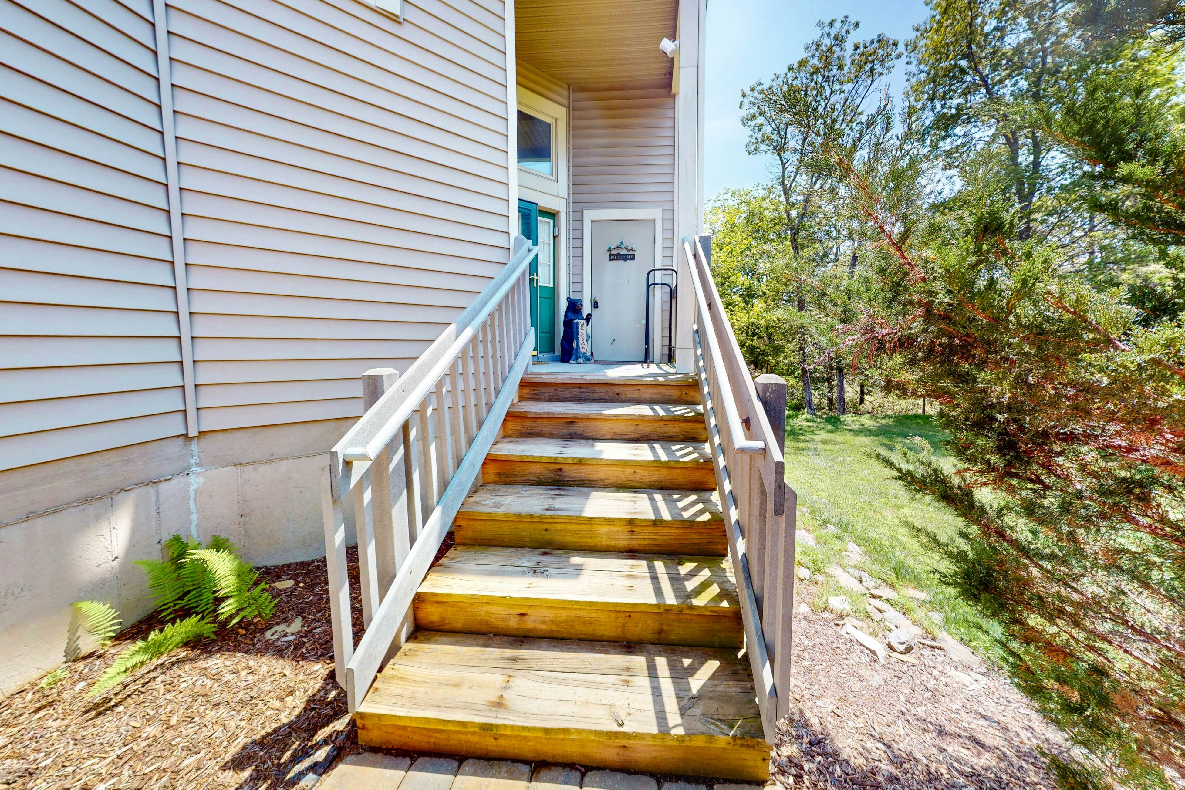 The Overlook Nook in Northridge