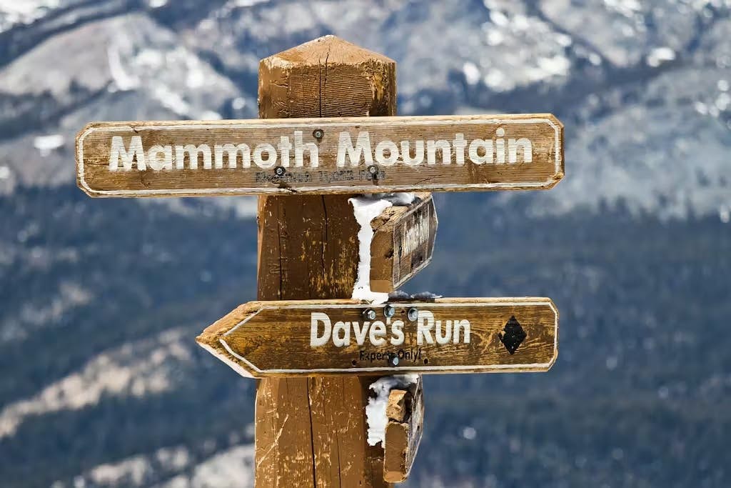 Mammoth Ski & Racquet 131 N