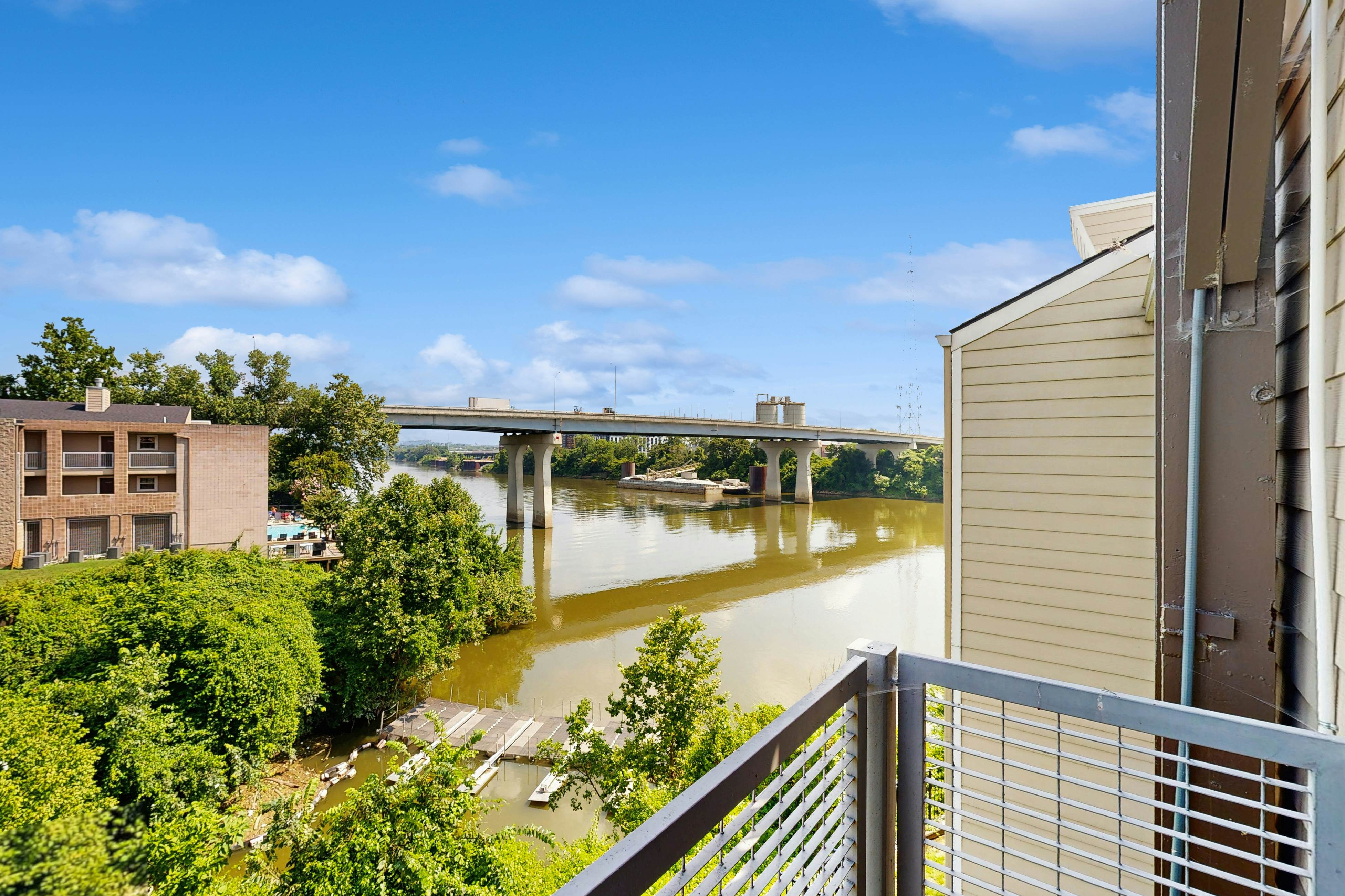 Rollin' on the River