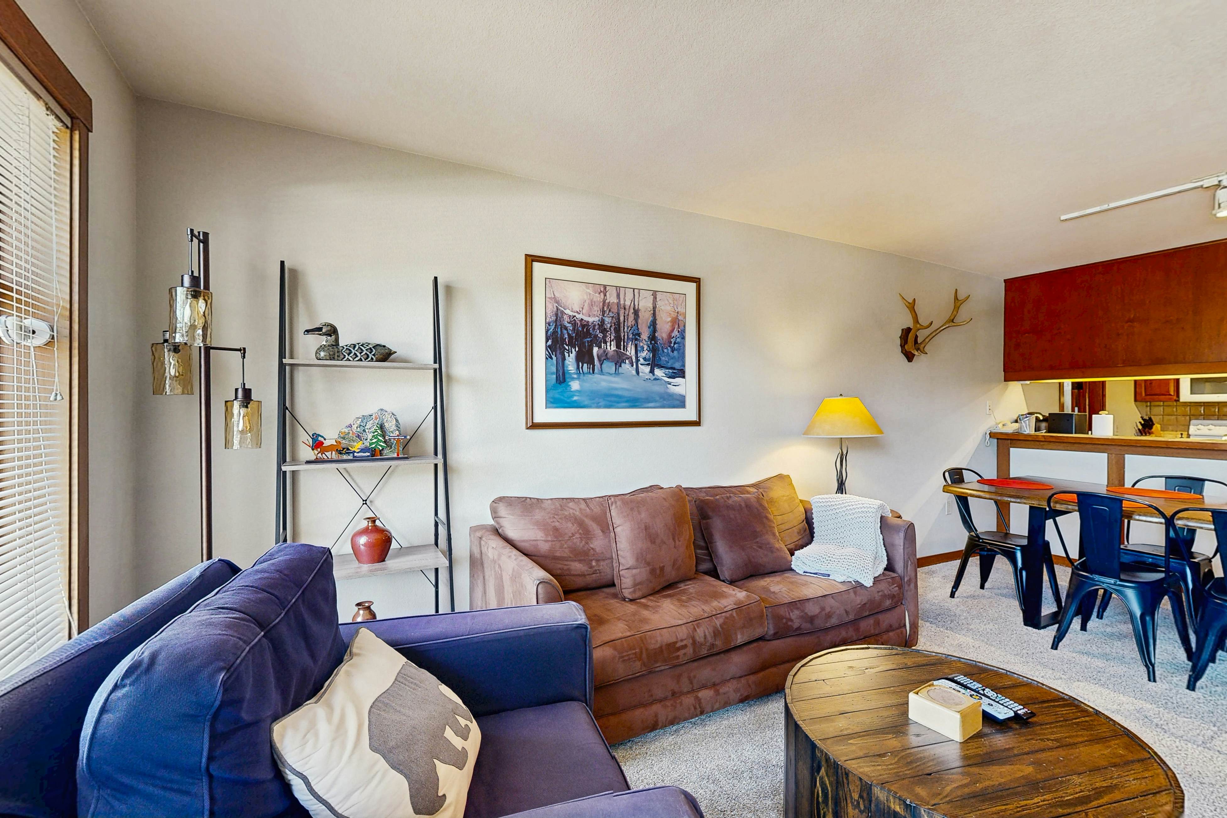 Powderhorn Lodge 311 - Poppy Suite