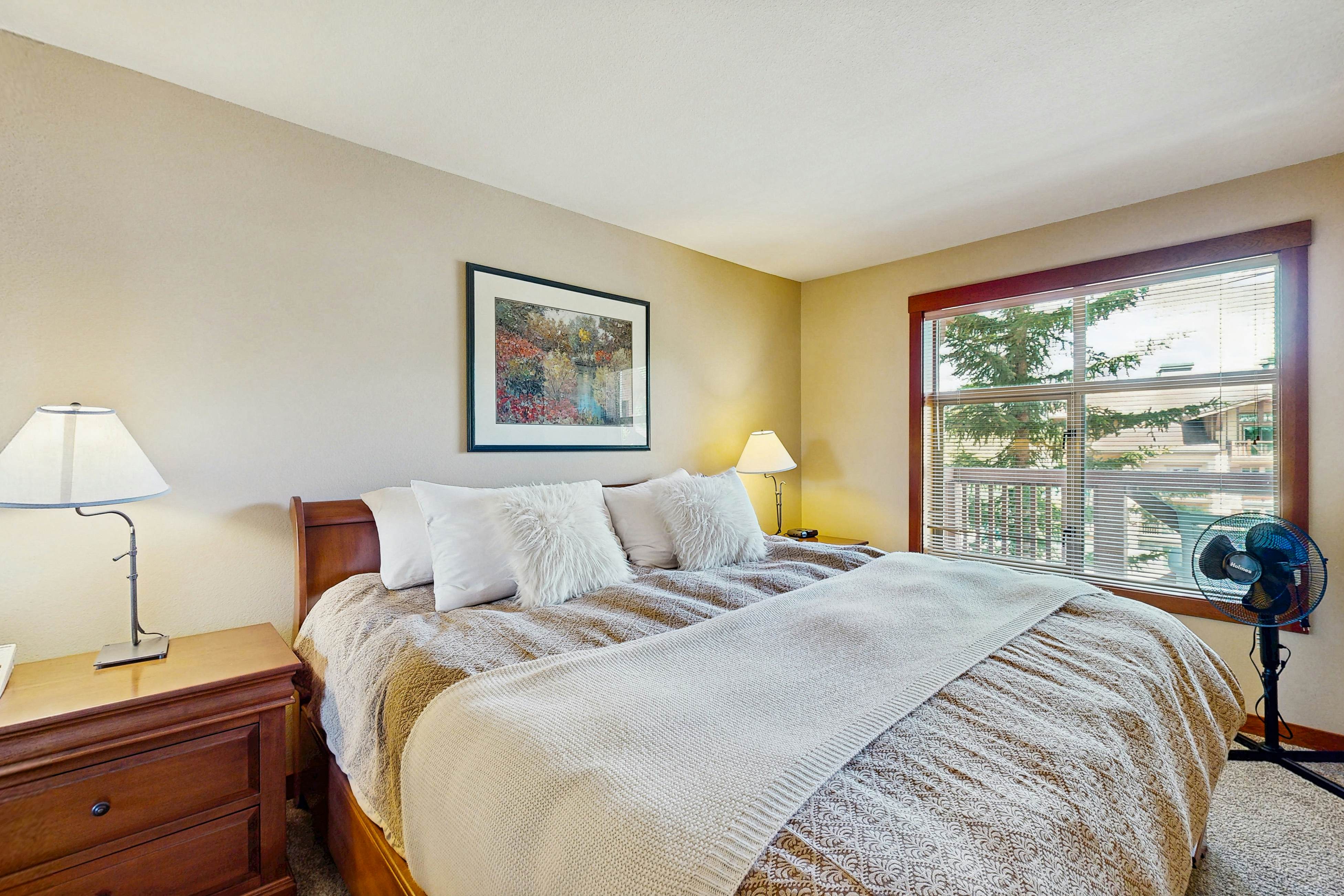 Powderhorn Lodge 311 - Poppy Suite