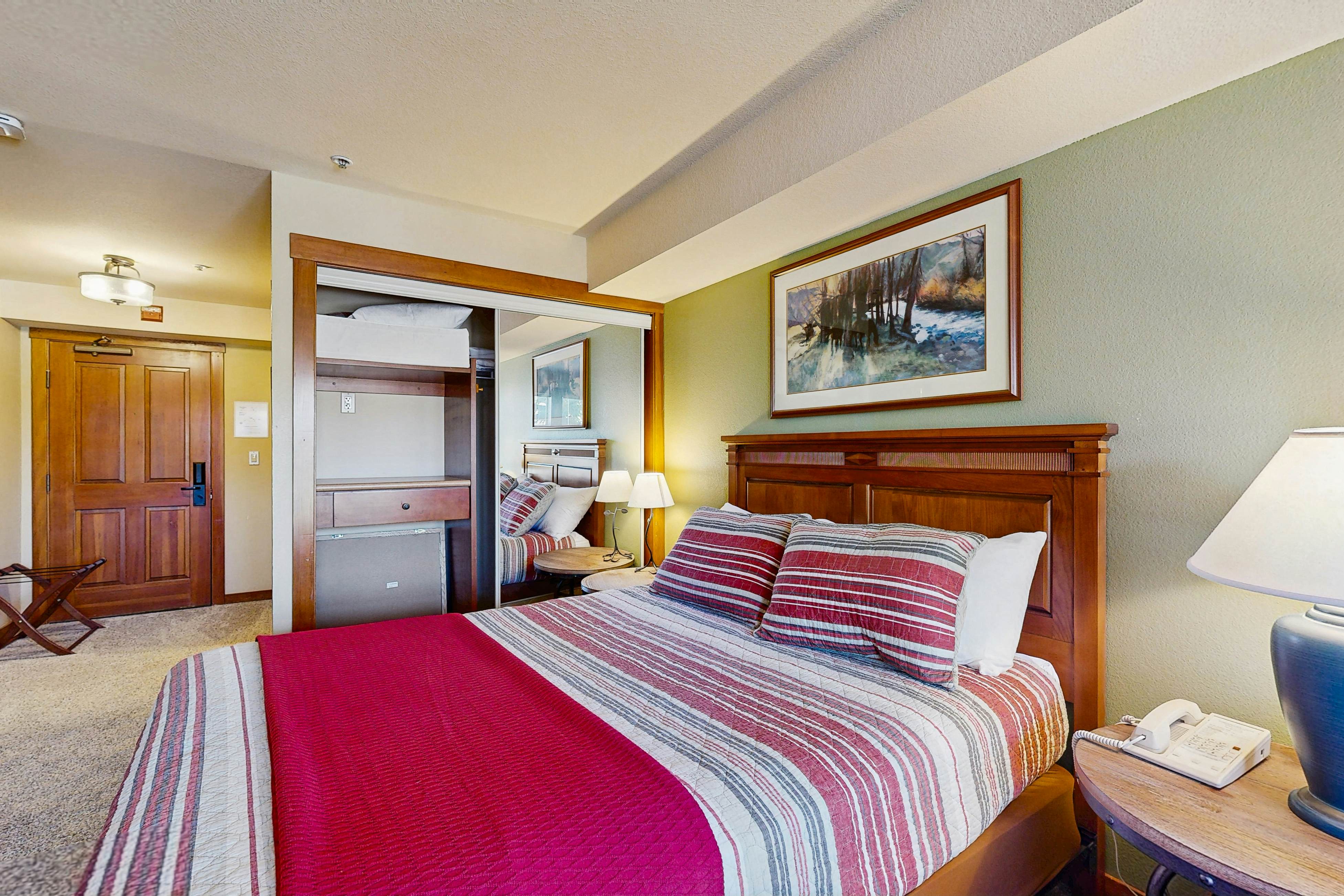 Powderhorn Lodge 311 - Poppy Suite