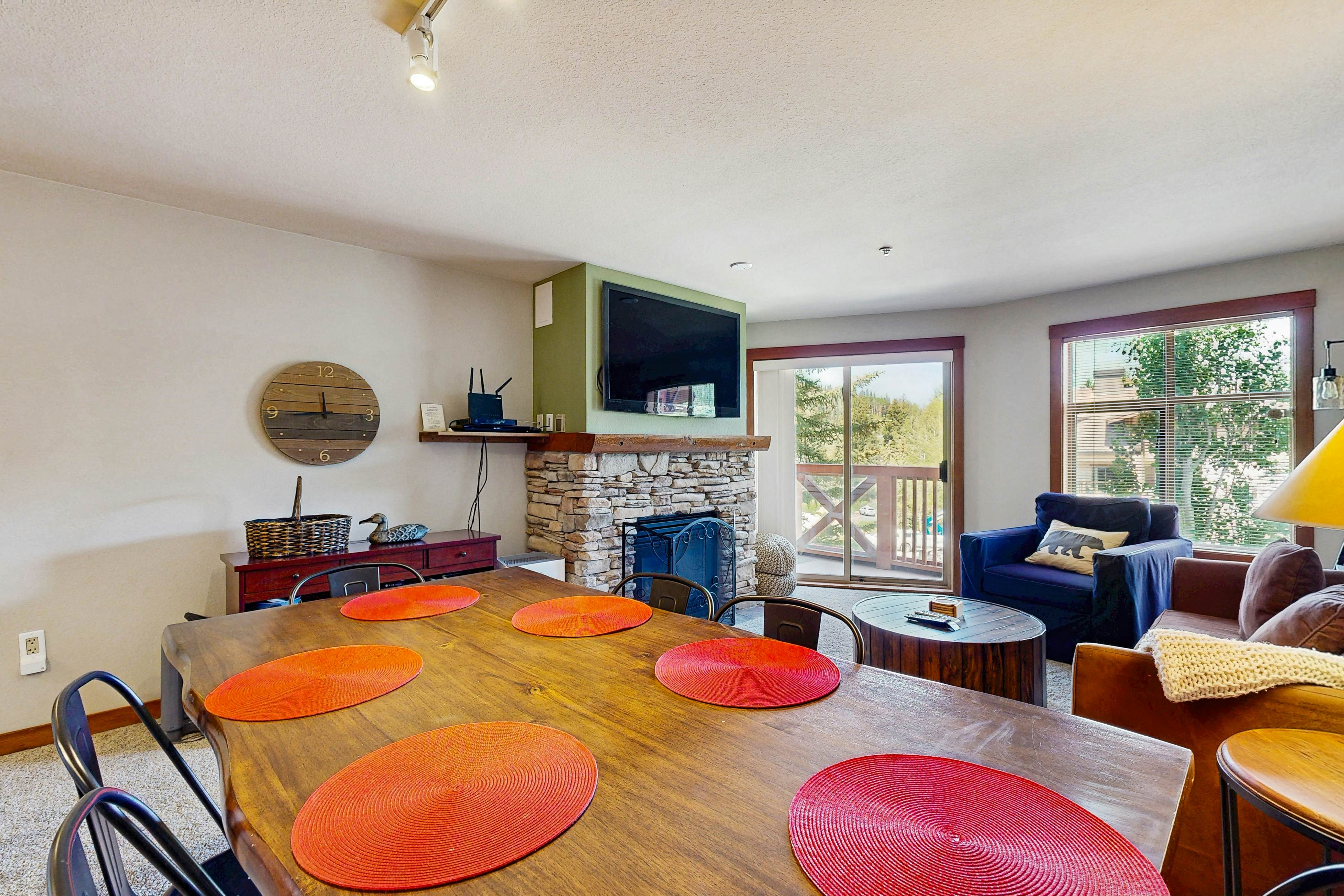 Powderhorn Lodge 311 - Poppy Suite