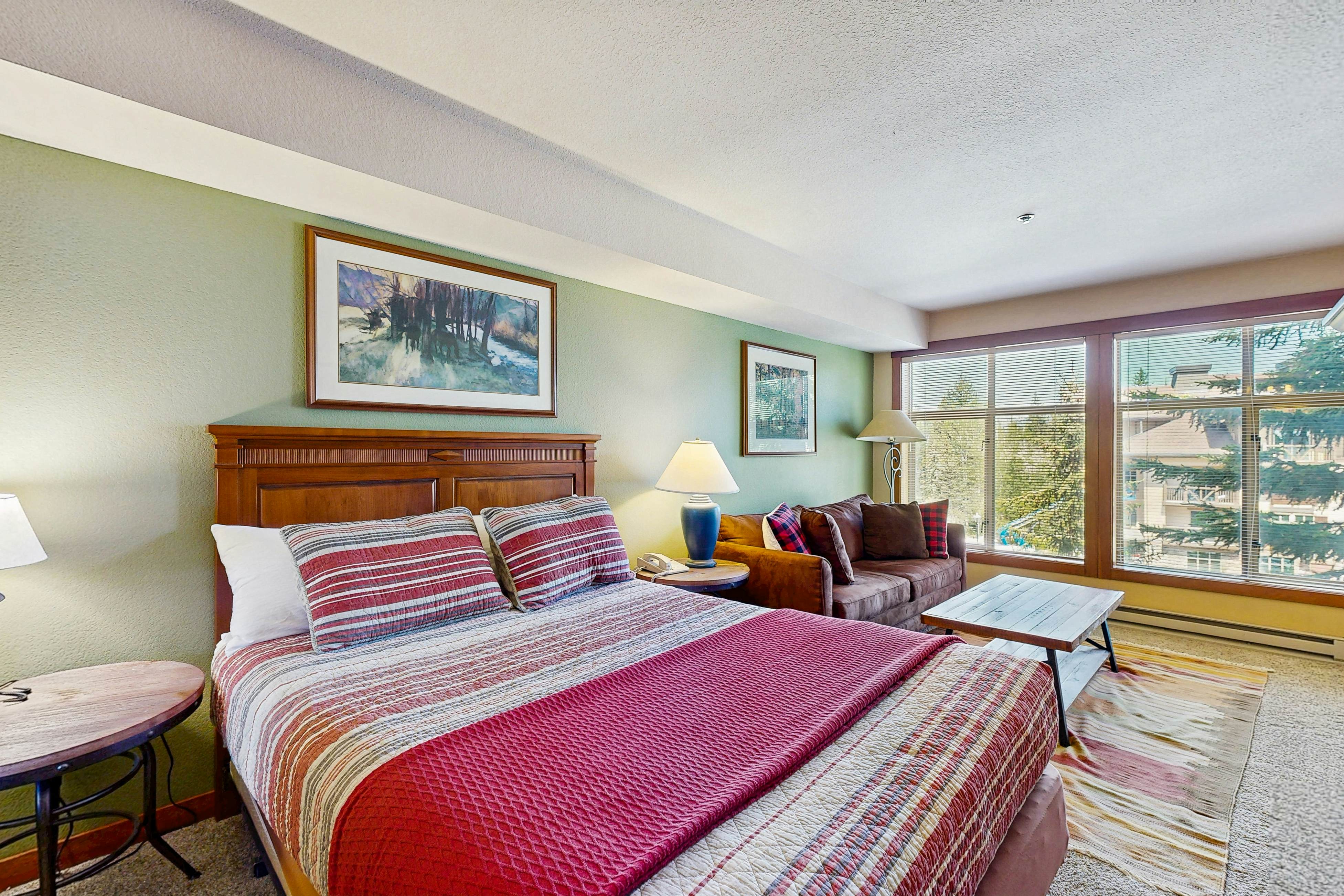 Powderhorn Lodge 311 - Poppy Suite