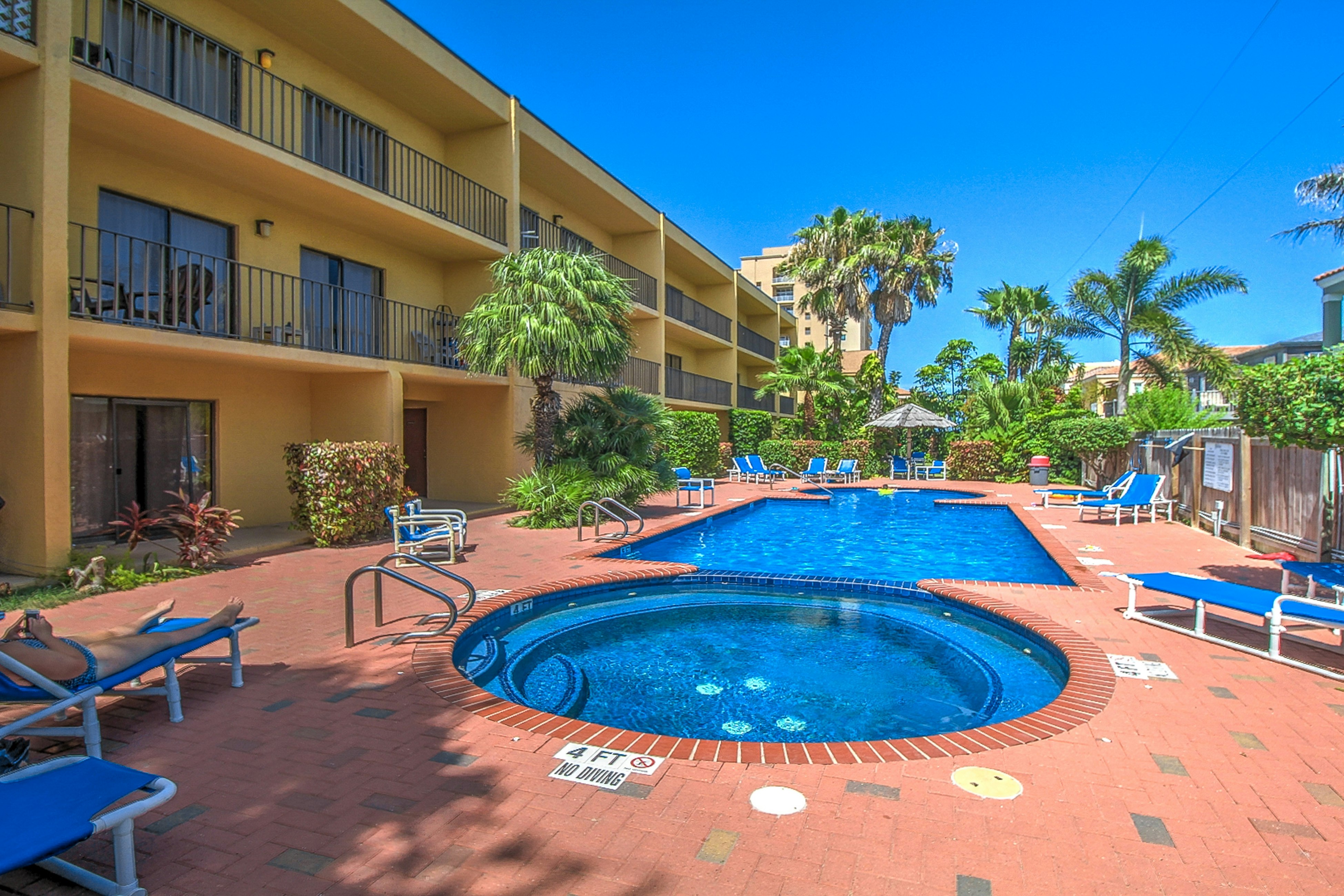 Ventura Condominiums 204